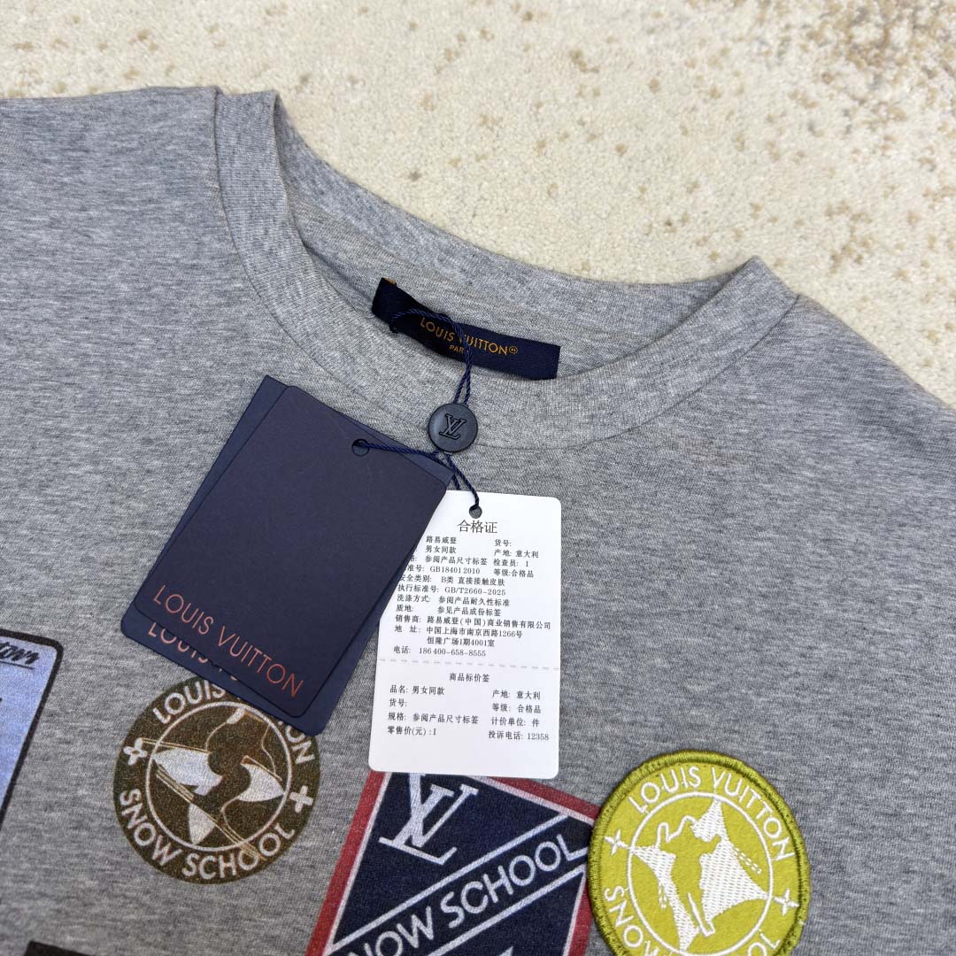 Louis Vuitton Signature Patches T-Shirt   1AJCES - DesignerGu