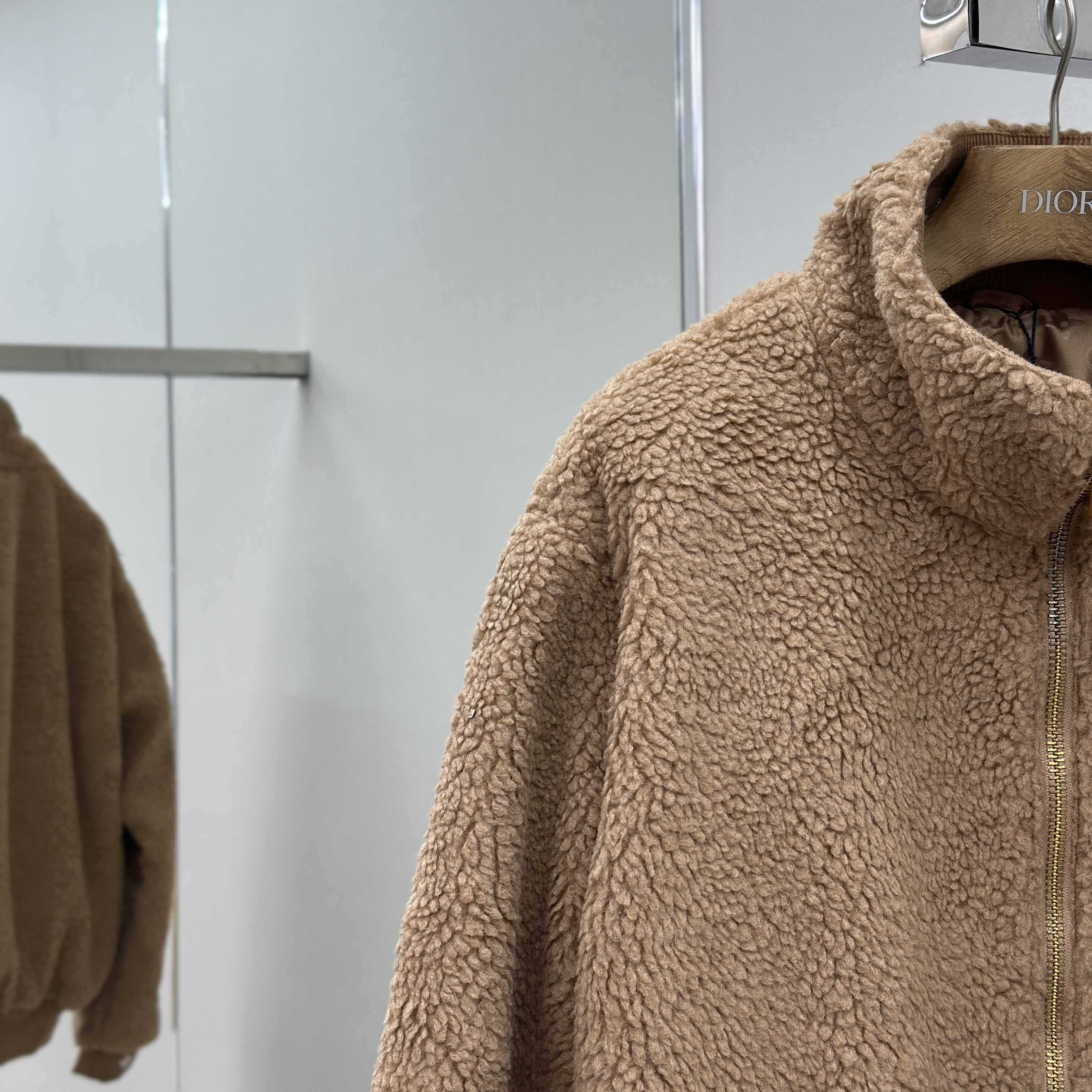 Louis Vuitton Leather Patch Fleece Blouson   1AFXTM - DesignerGu