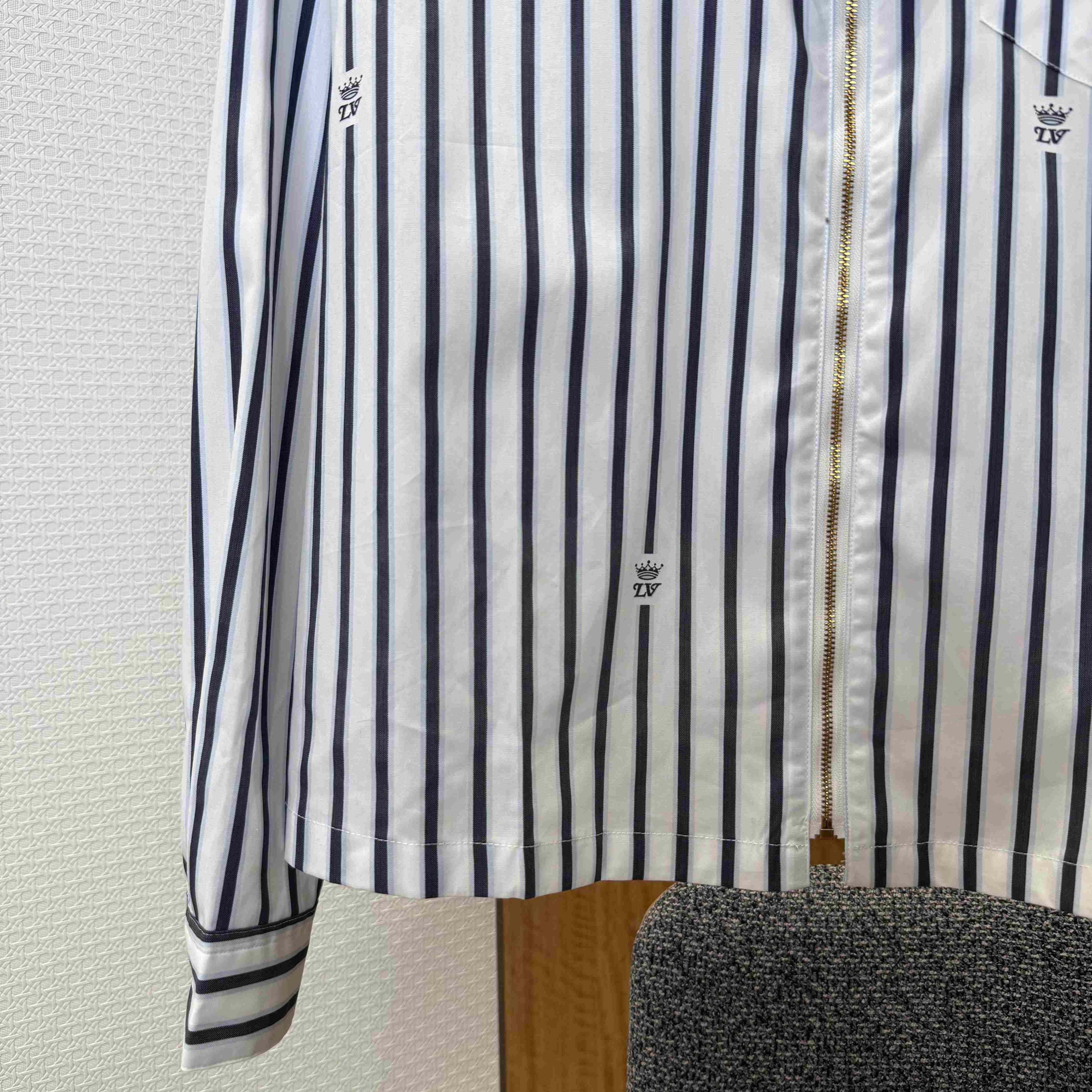 Louis Vuitton Long-Sleeved Zip-Up Shirt    1AIKA2 - DesignerGu