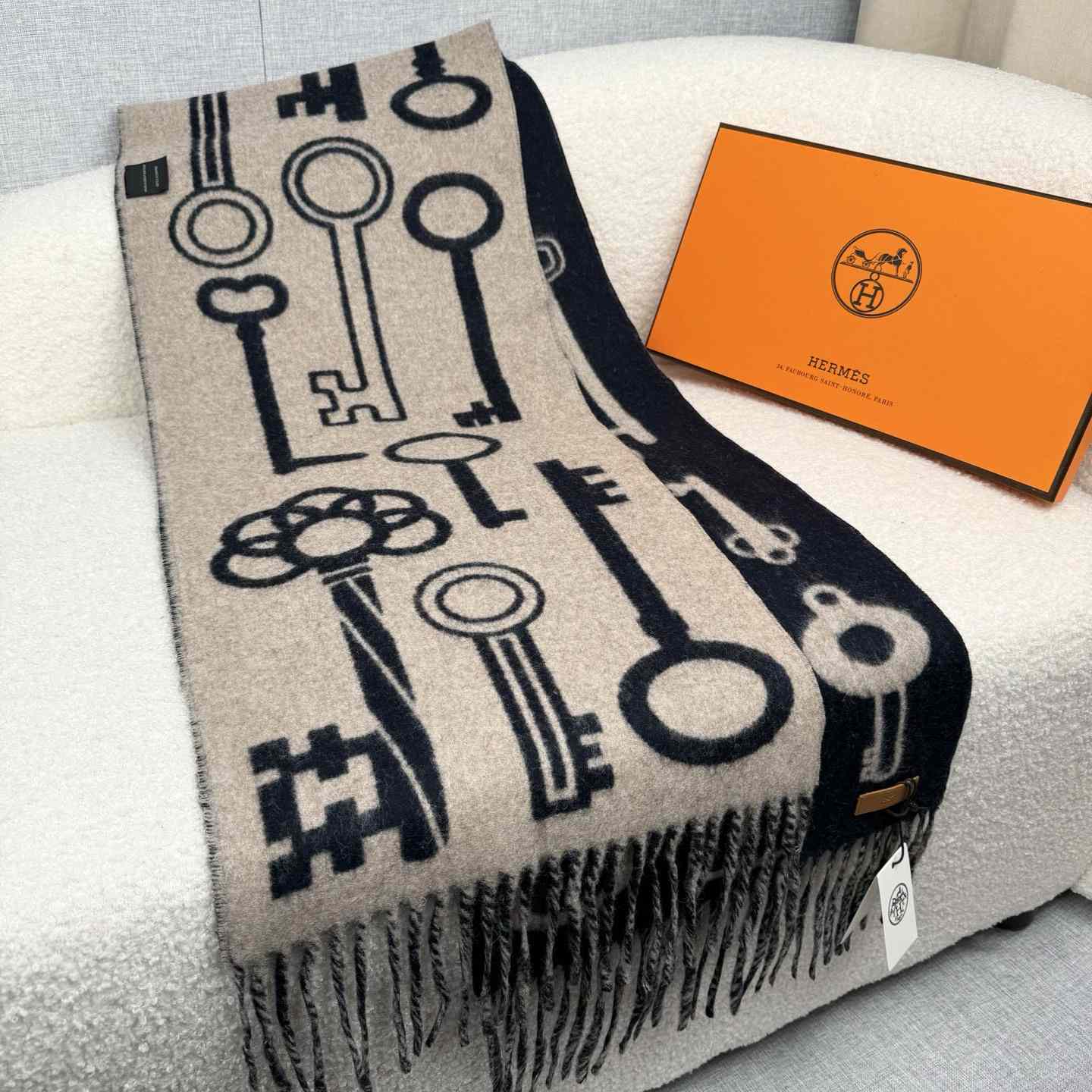 Hermes Casaque Porte-Clefs Scarf - DesignerGu
