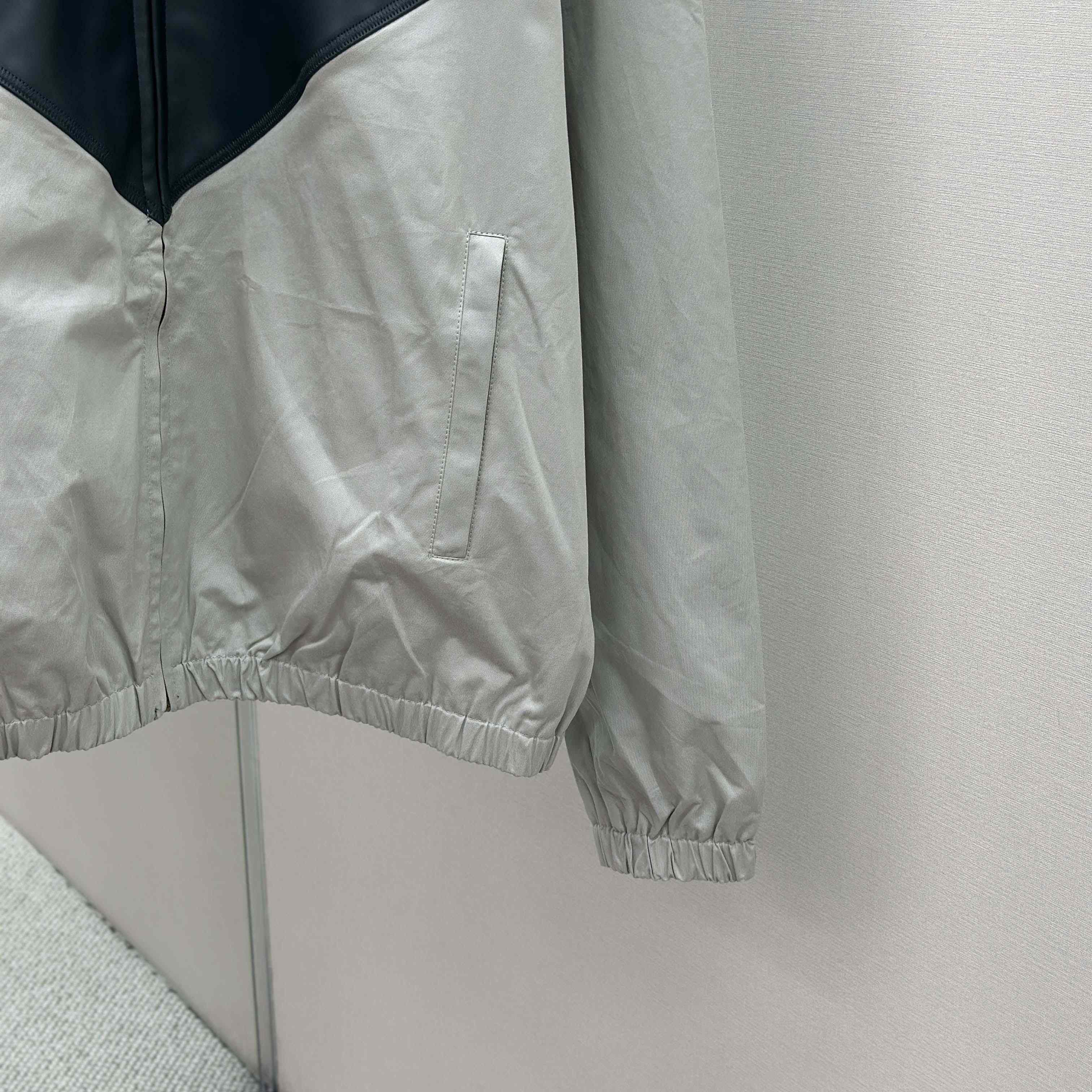 Louis Vuitton Graphic Leather Mix Tracktop   1AIJX2 - DesignerGu