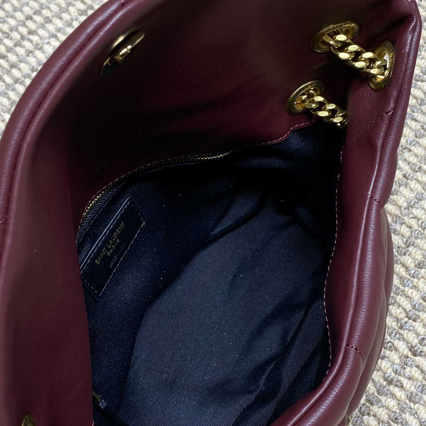 Saint Laurent Puffer Medium In Shiny Leather - DesignerGu