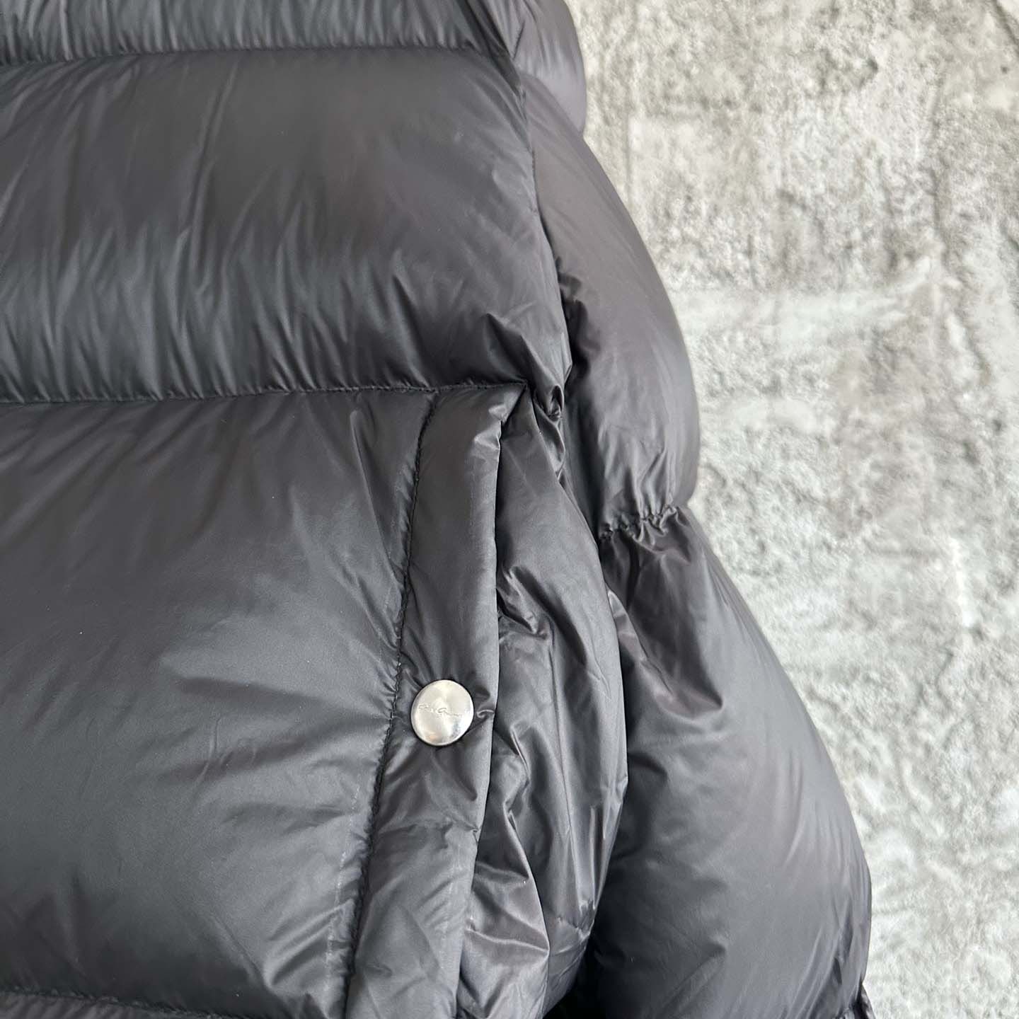 Rick Owens Turtle Nylon Cropped Puffer Jacket  - DesignerGu