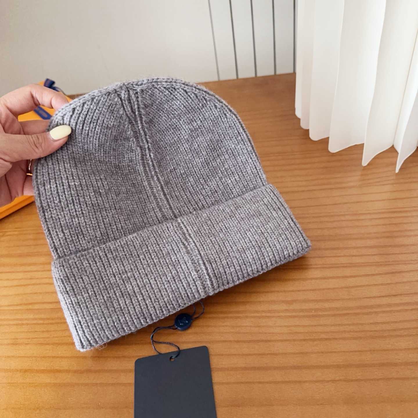 Louis Vuitton Beanie    - DesignerGu