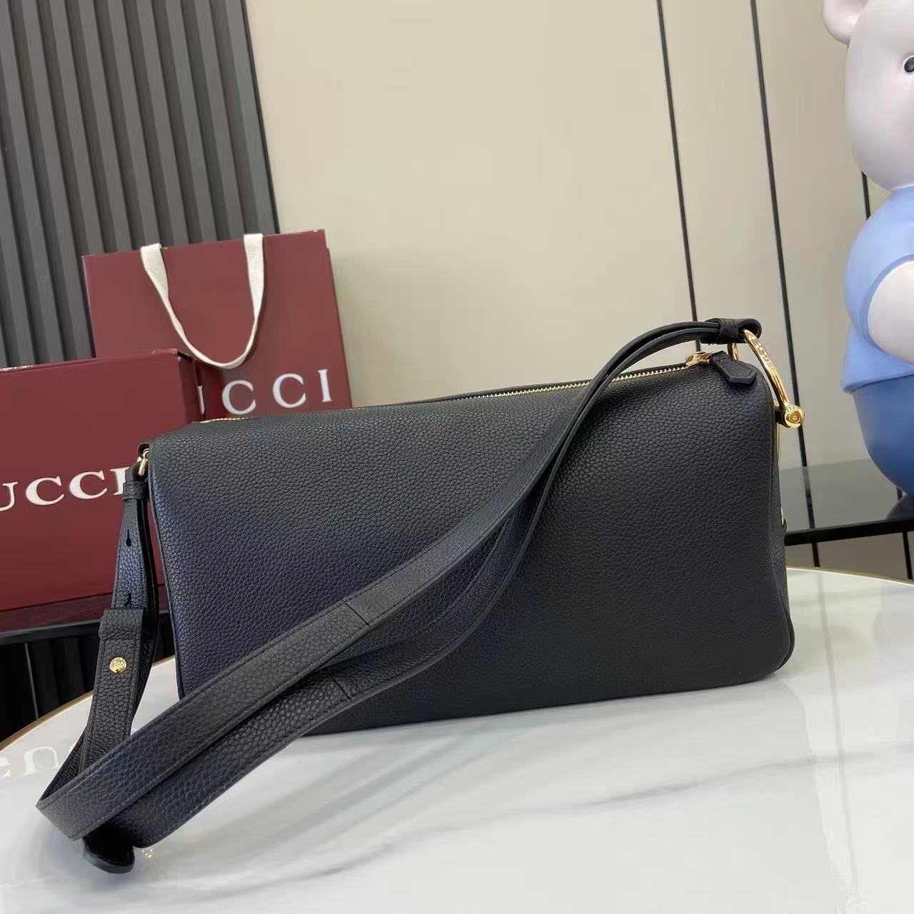 Gucci Half Horsebit Medium Shoulder Bag - DesignerGu