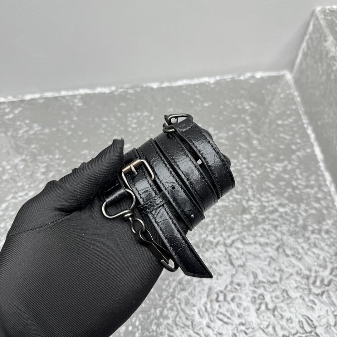 Balenciaga Le City Hobo Bag Medium In Black - DesignerGu