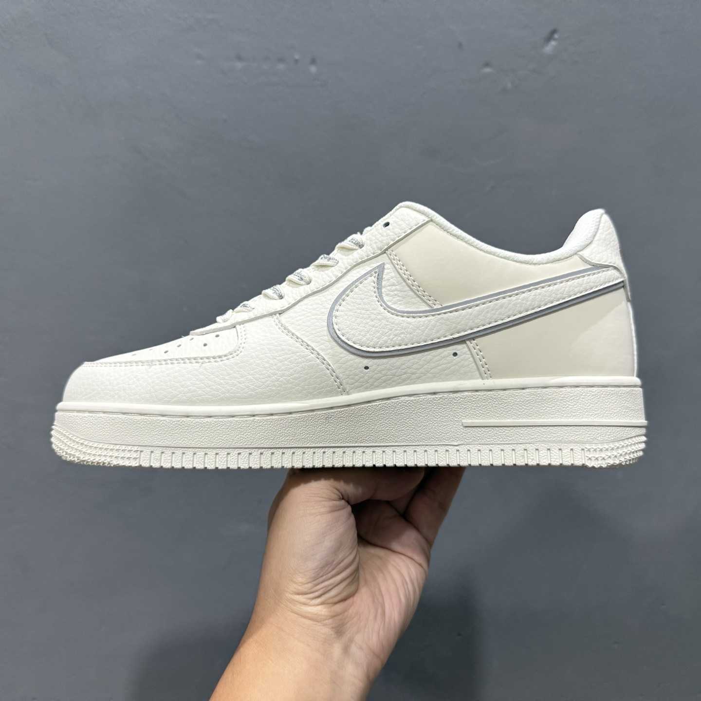 Supreme x Nike Air Force 1 ’07 Low “Sail / Red” – CS5288-052 - DesignerGu