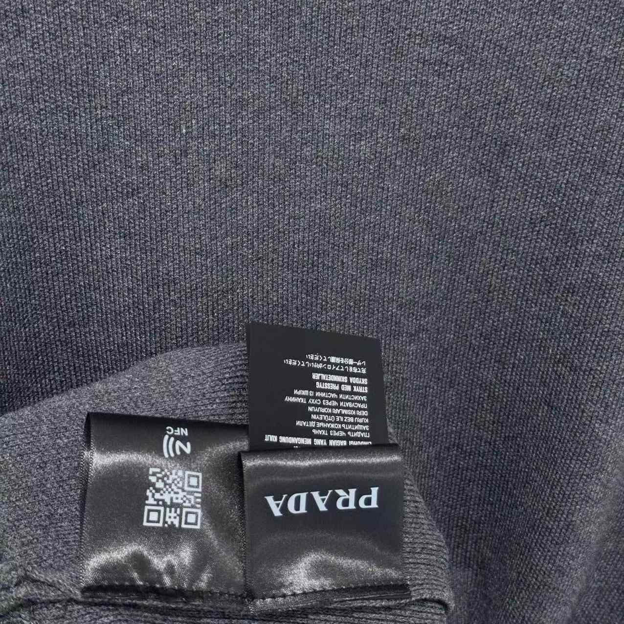 Prada Intarsia-logo Raglan Sweater - DesignerGu