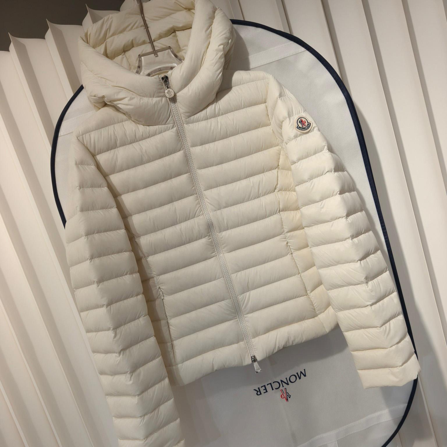 Moncler Ige Hooded Short Down Jacket - DesignerGu