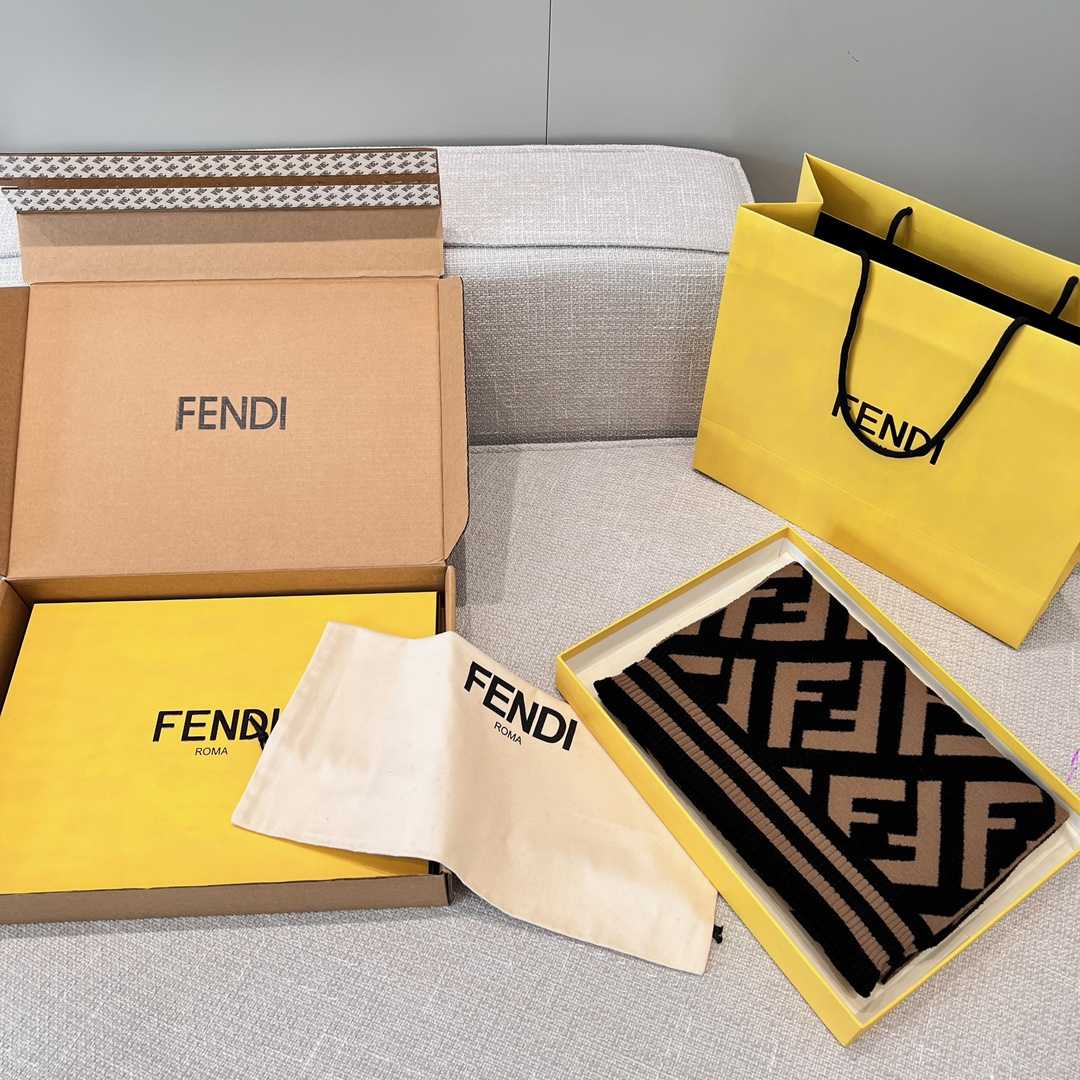 Fendi Scarf Wool Brown - DesignerGu