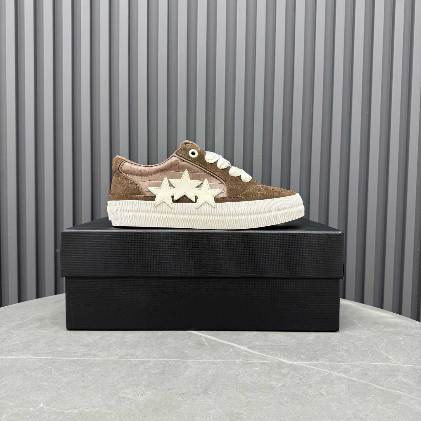 Amiri Star-embellished Suede Trainers - DesignerGu