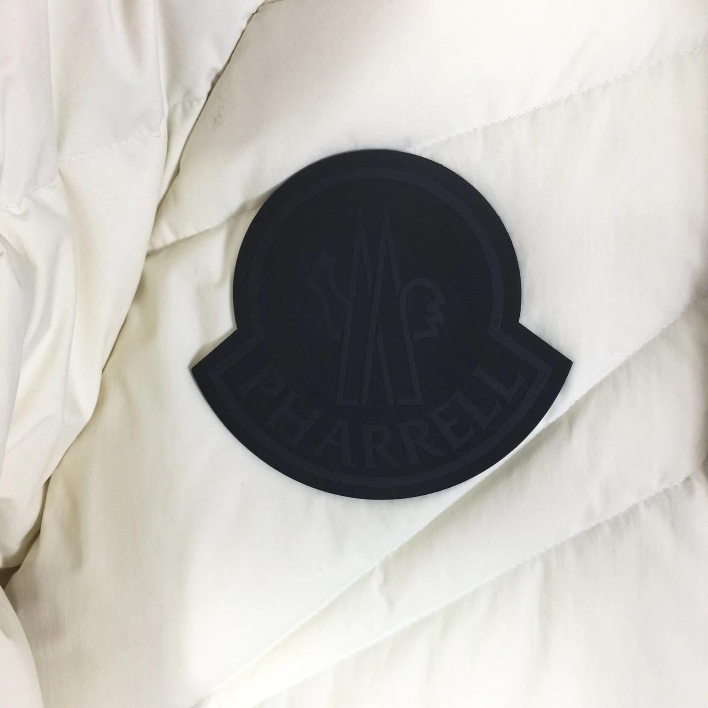 Moncler Short Down Jacket - DesignerGu