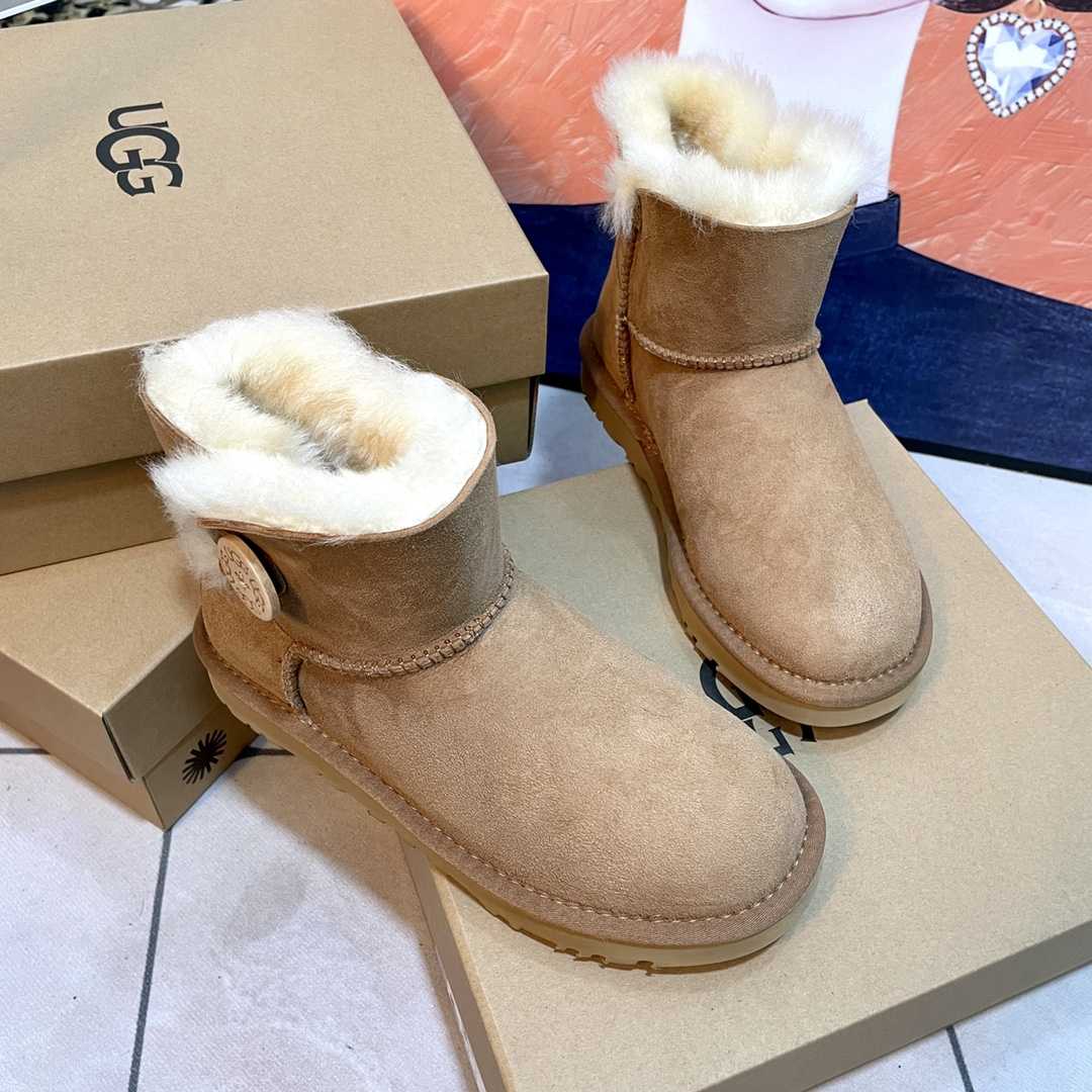 Ugg Boots - DesignerGu