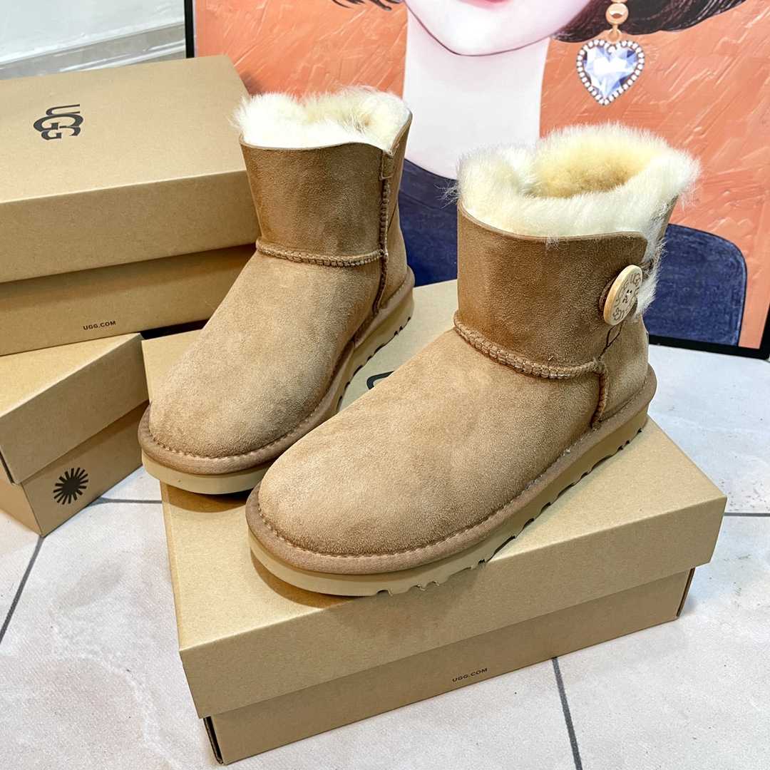 Ugg Boots - DesignerGu