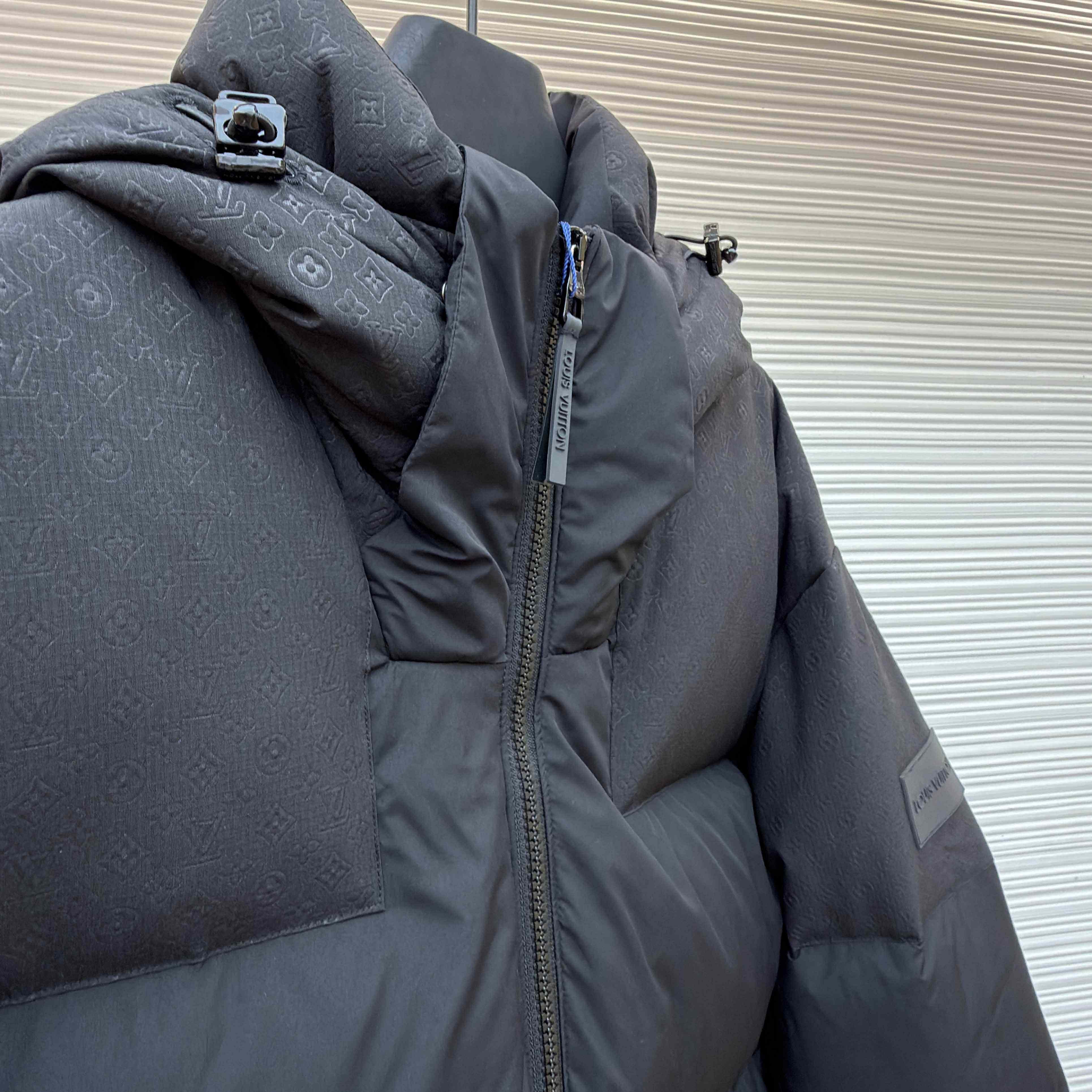 Louis Vuitton Down Blouson    - DesignerGu