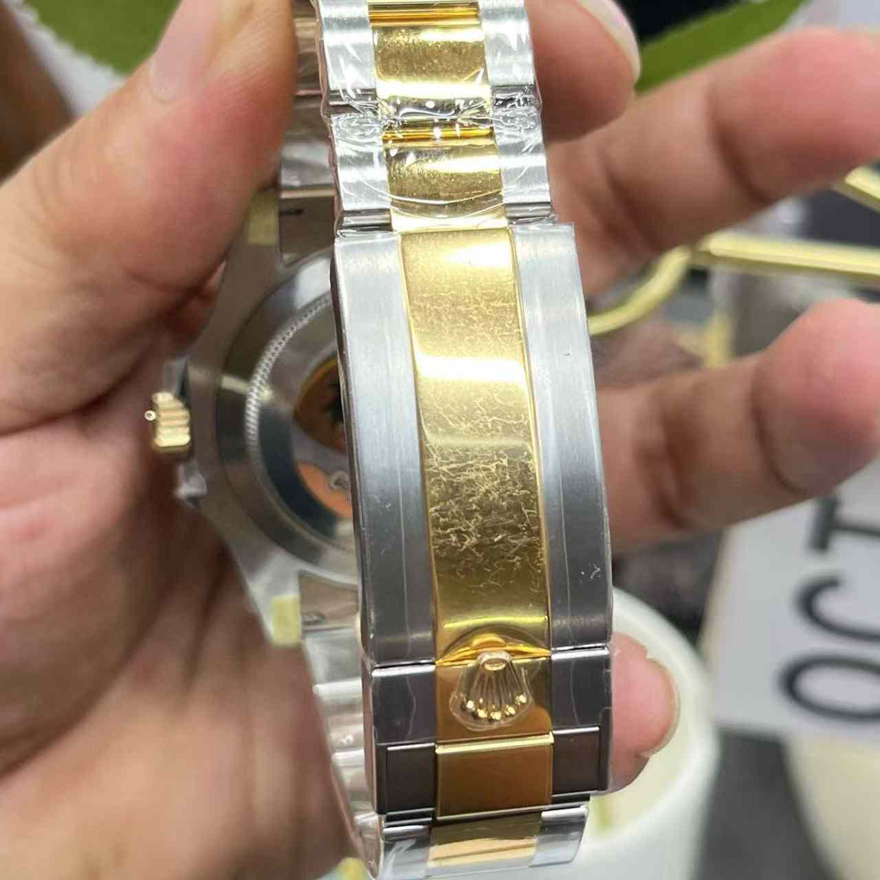 Rolex Oyster Perpetual Date  41mm - DesignerGu