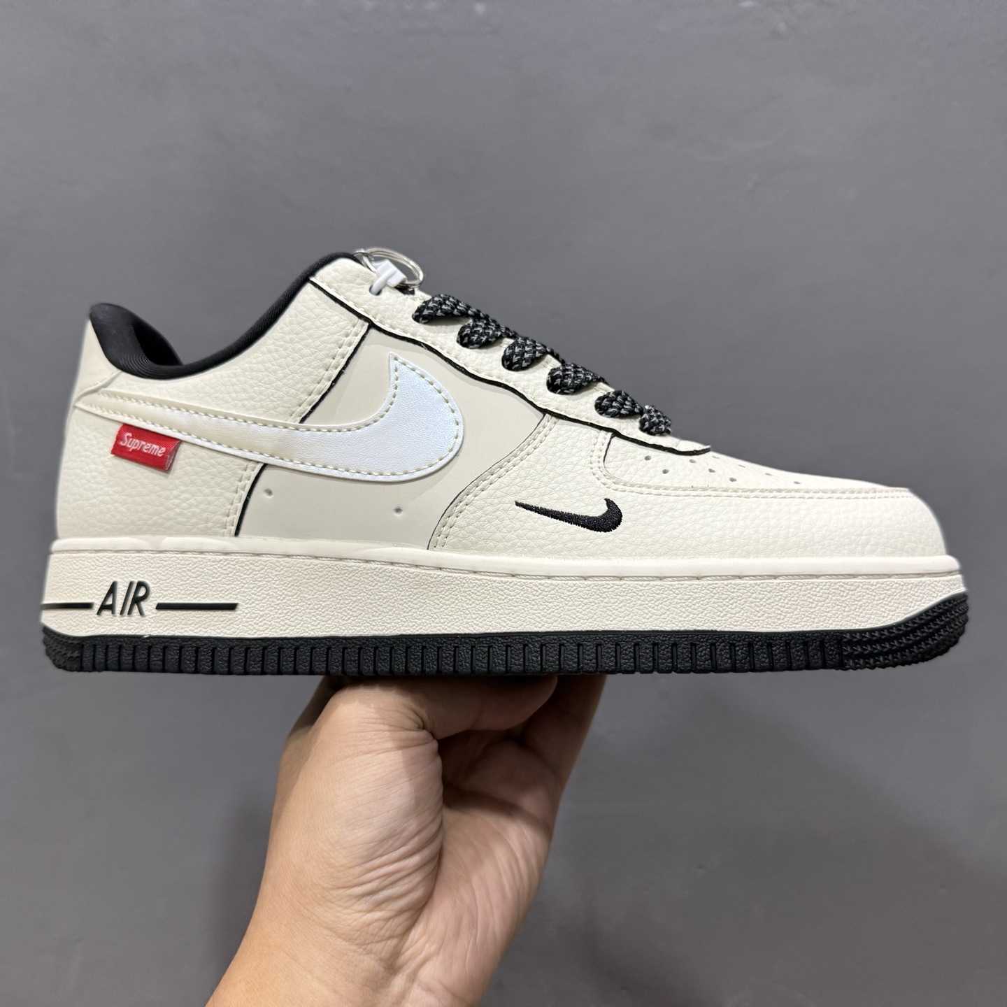 Supreme x Nike Air Force 1 ’07 Low “Sail / Black Trim” – XX3168-220 - DesignerGu