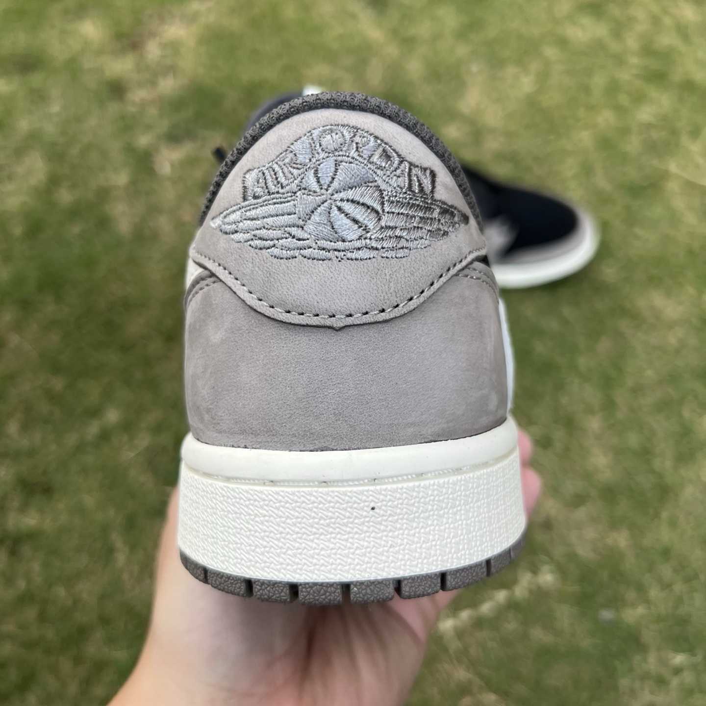 Travis Scott x Air Jordan 1 Low OG “Cactus Jack” Black/Grey Low-Top Sneaker DM7866-201 - DesignerGu