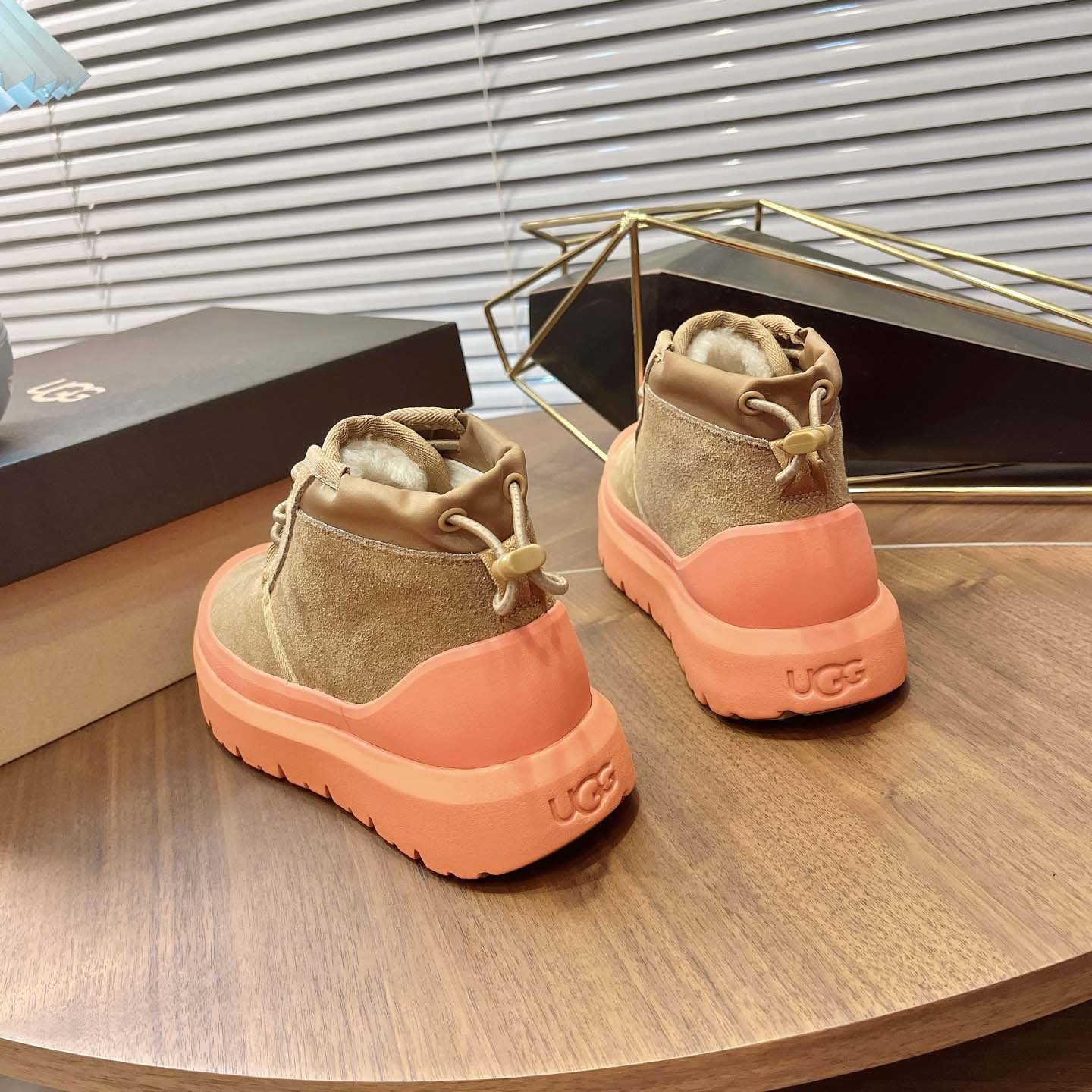 UGG Neumel Weather Hybrid Chukka - DesignerGu