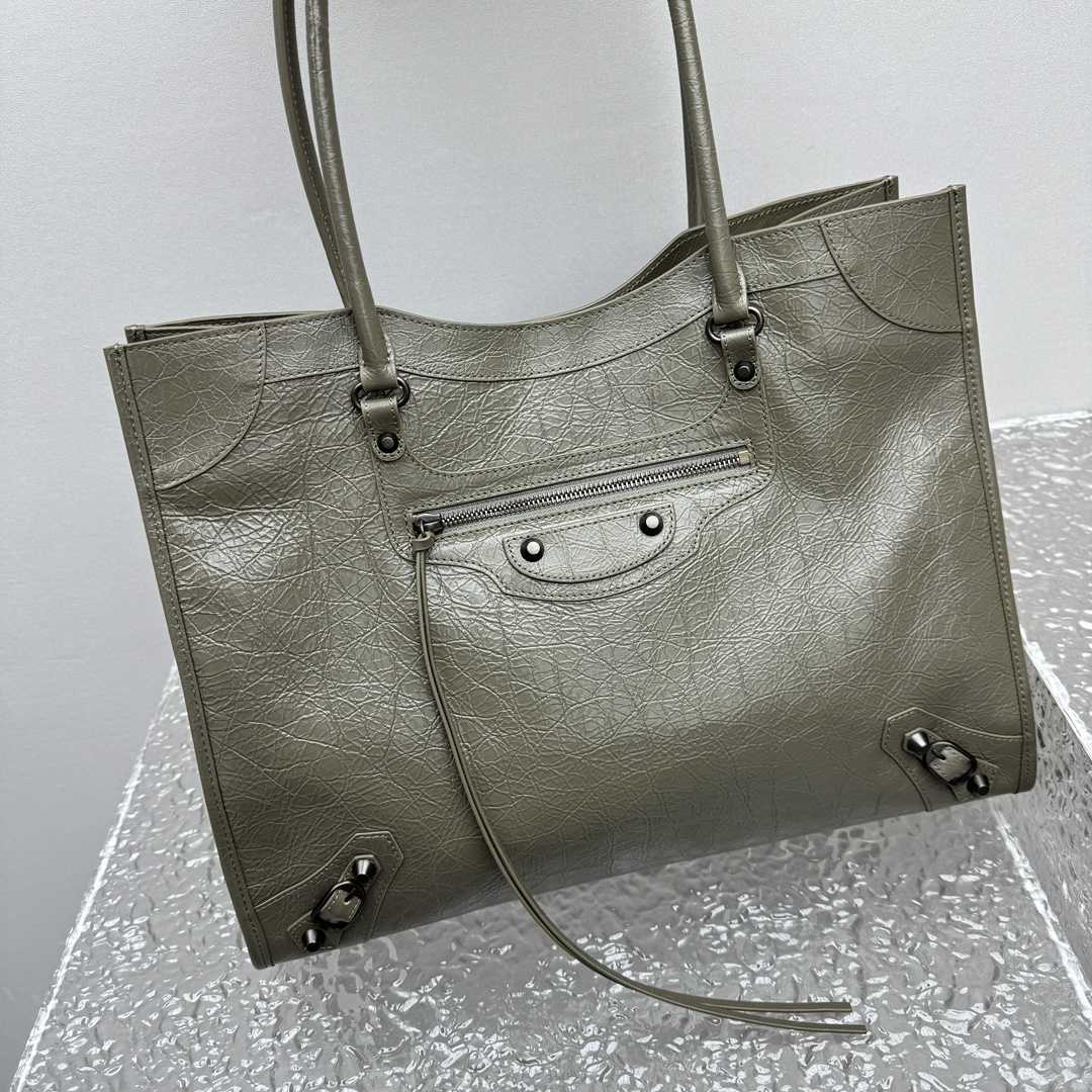 Balenciaga Le City Tote Bag Medium In Army Green - DesignerGu