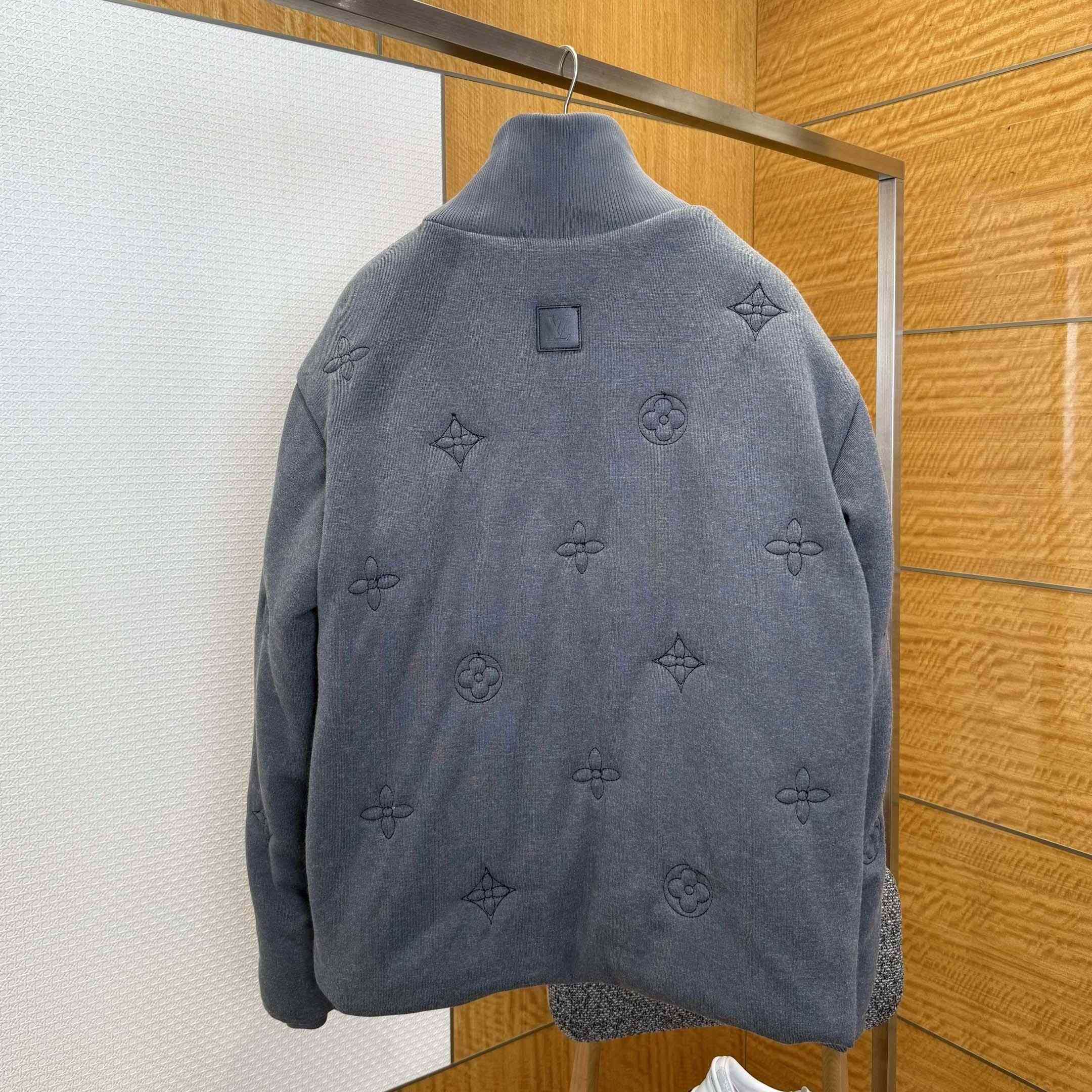Louis Vuitton Elegant Monogram Knitted Down Blouson  1AJBWO - DesignerGu