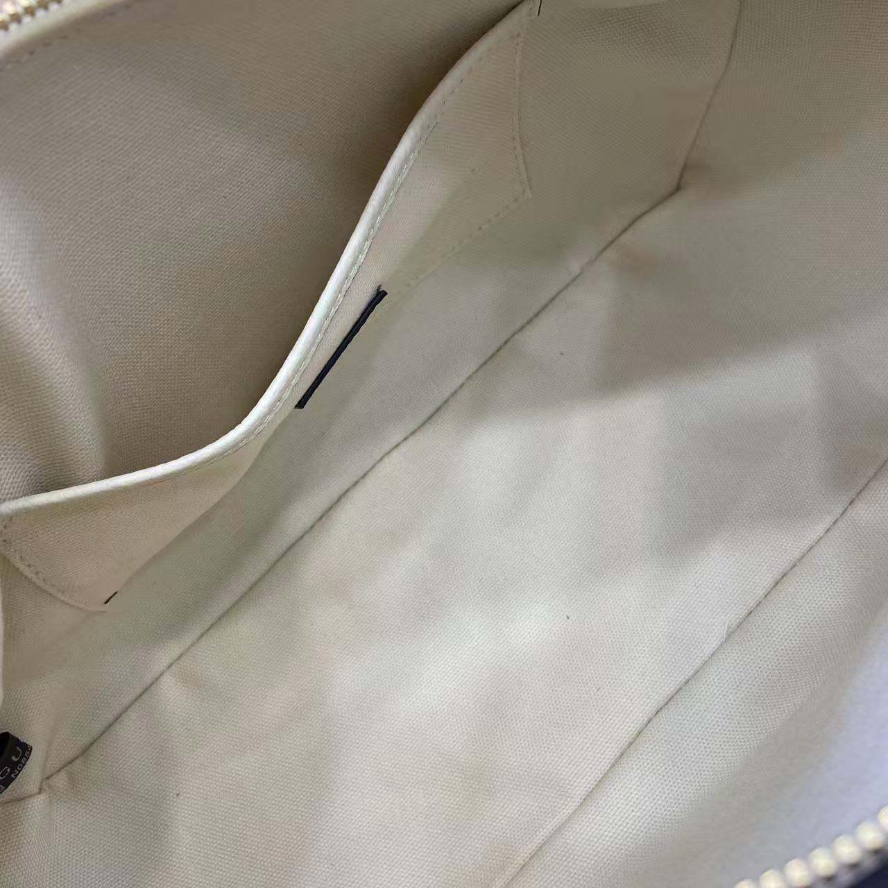 Gucci Half Horsebit Medium Shoulder Bag - DesignerGu