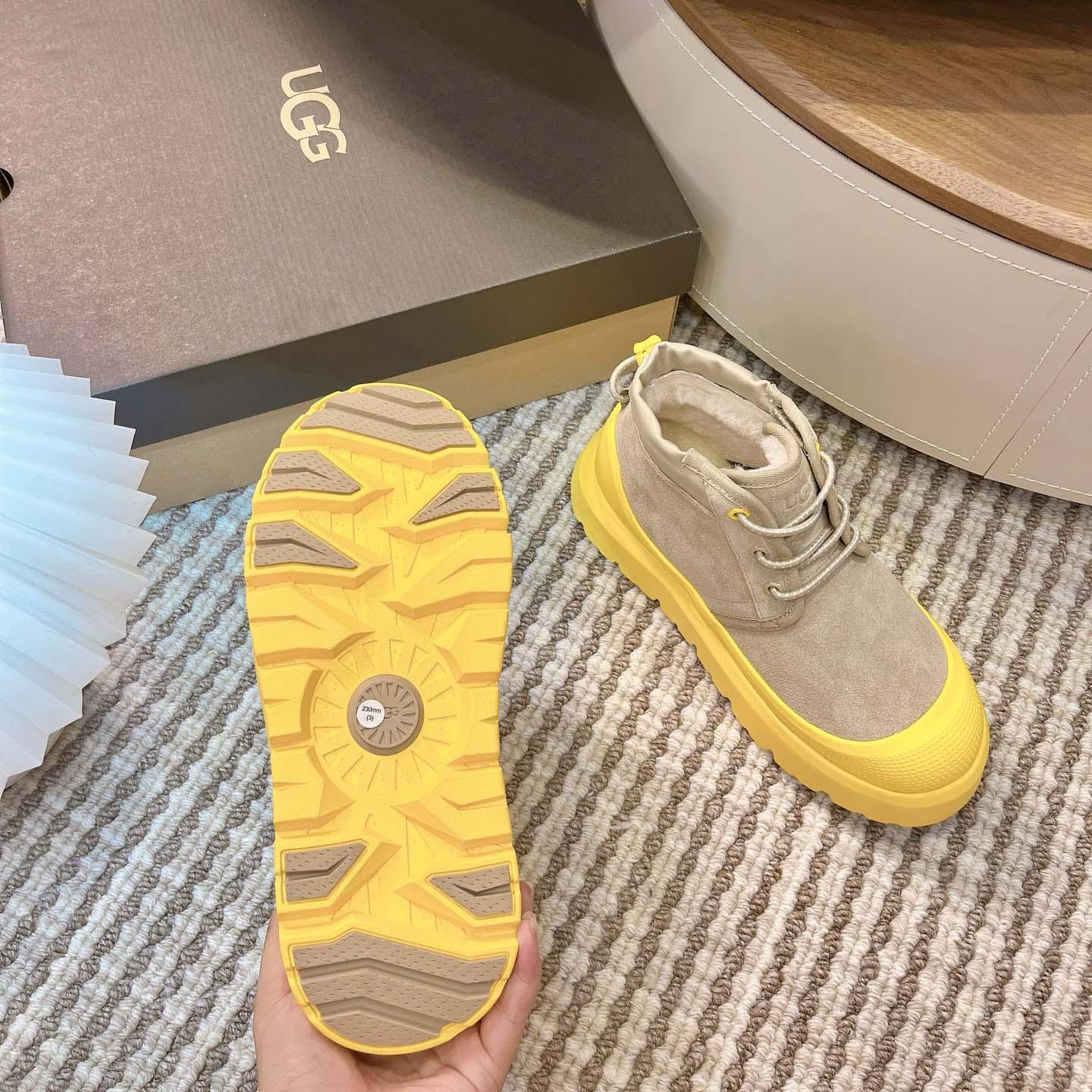 UGG Neumel Weather Hybrid Chukka - DesignerGu