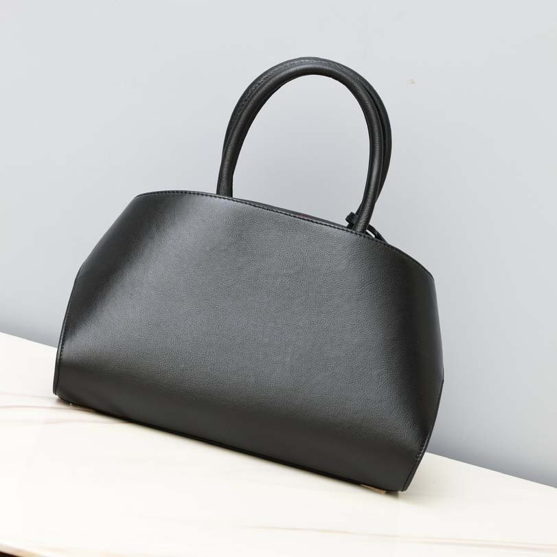 Ferragamo Hug Bicolor Handbag - DesignerGu