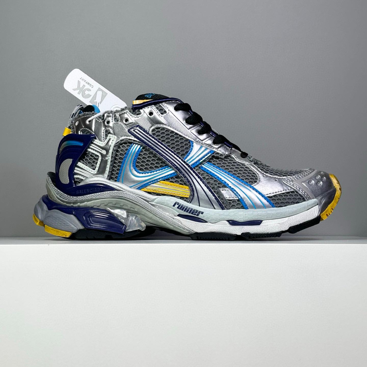 Balenciaga Runner Sneaker In Grey - DesignerGu