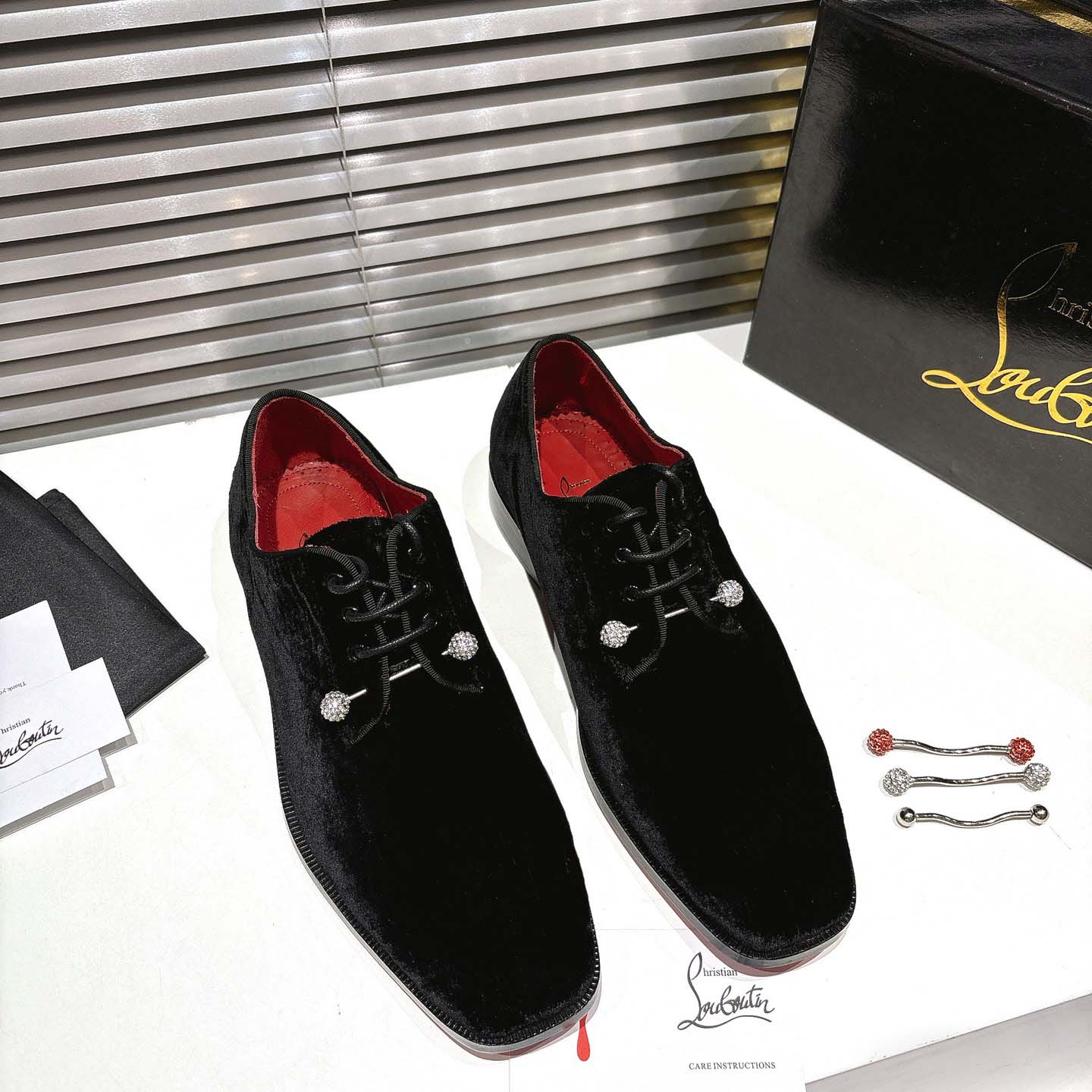 Christian Louboutin Chambeliss Night Strass Derbies - Velvet - DesignerGu