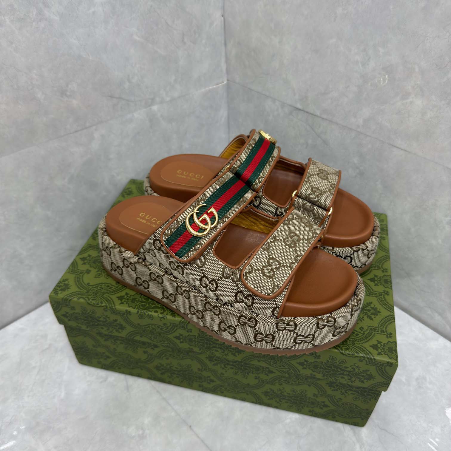 Gucci Platform GG Canvas Slides - DesignerGu