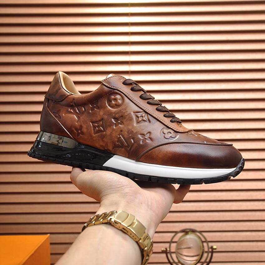 Louis Vuitton Sneaker        - DesignerGu