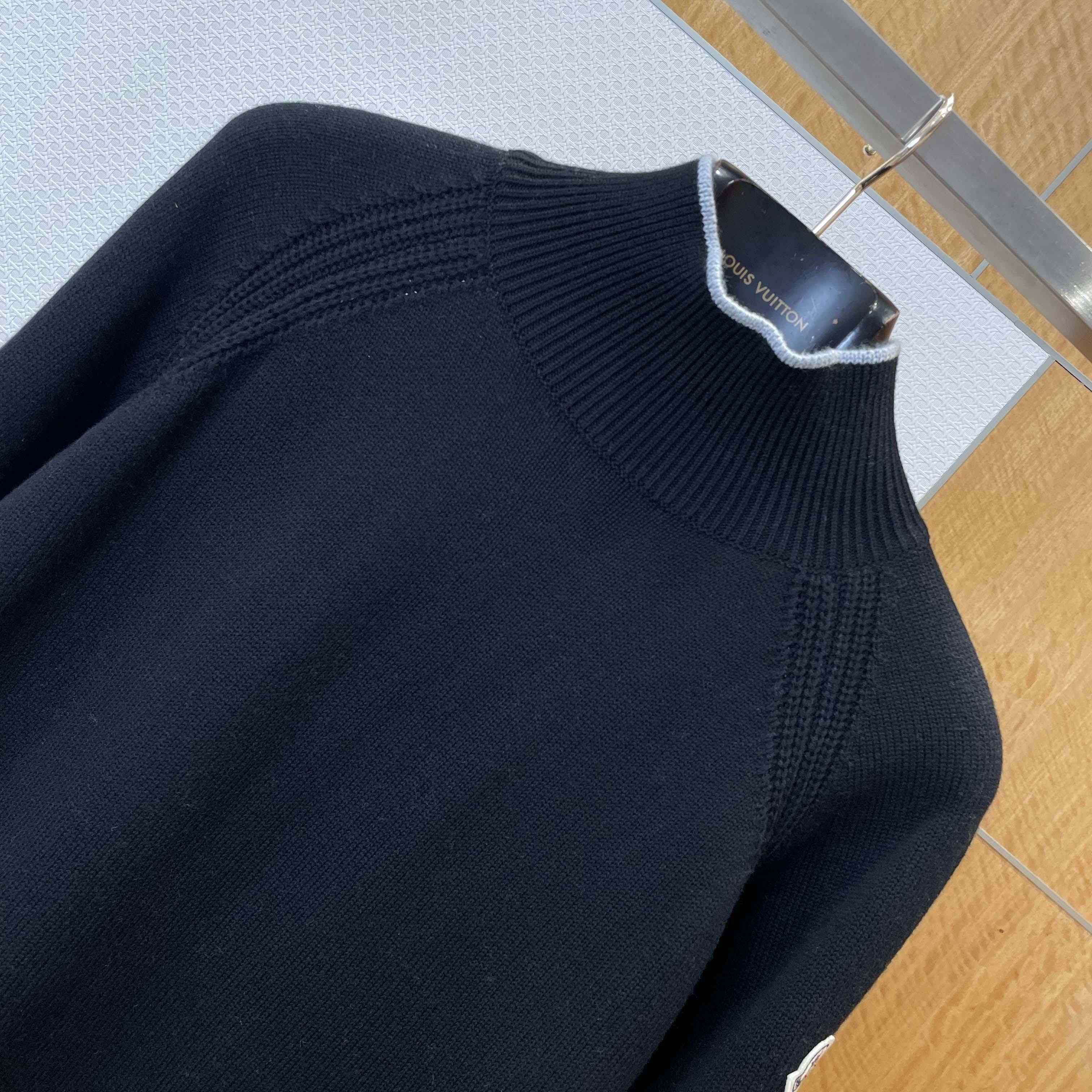Moncler Alpaca & Wool Blend Turtleneck Sweater - DesignerGu
