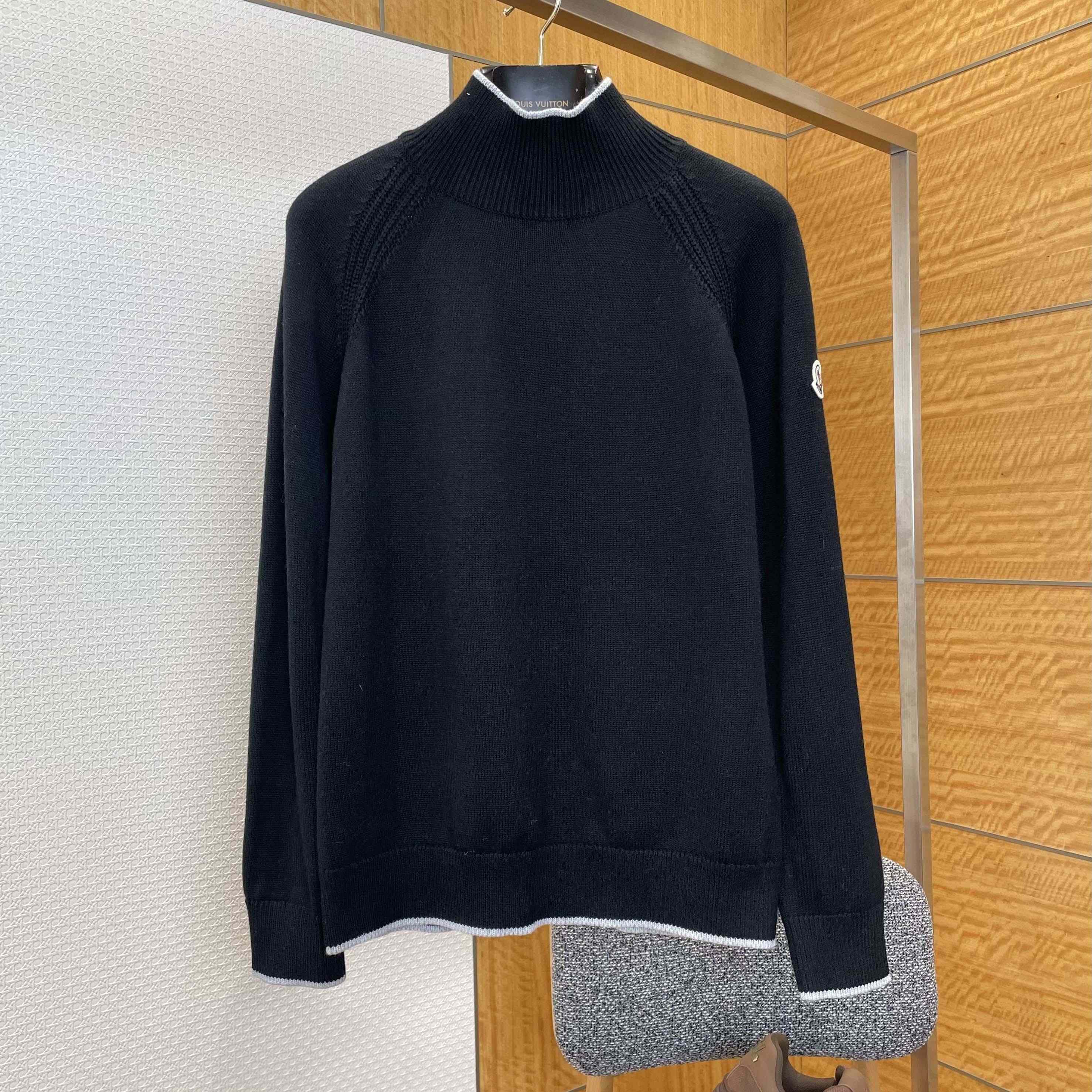 Moncler Alpaca & Wool Blend Turtleneck Sweater - DesignerGu