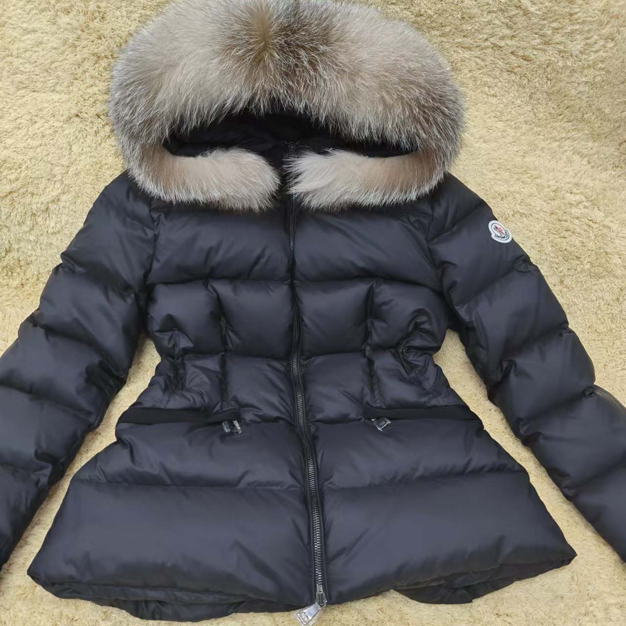 Moncler Boed Hooded Shearling-Trimmed Short Down Jacket - DesignerGu