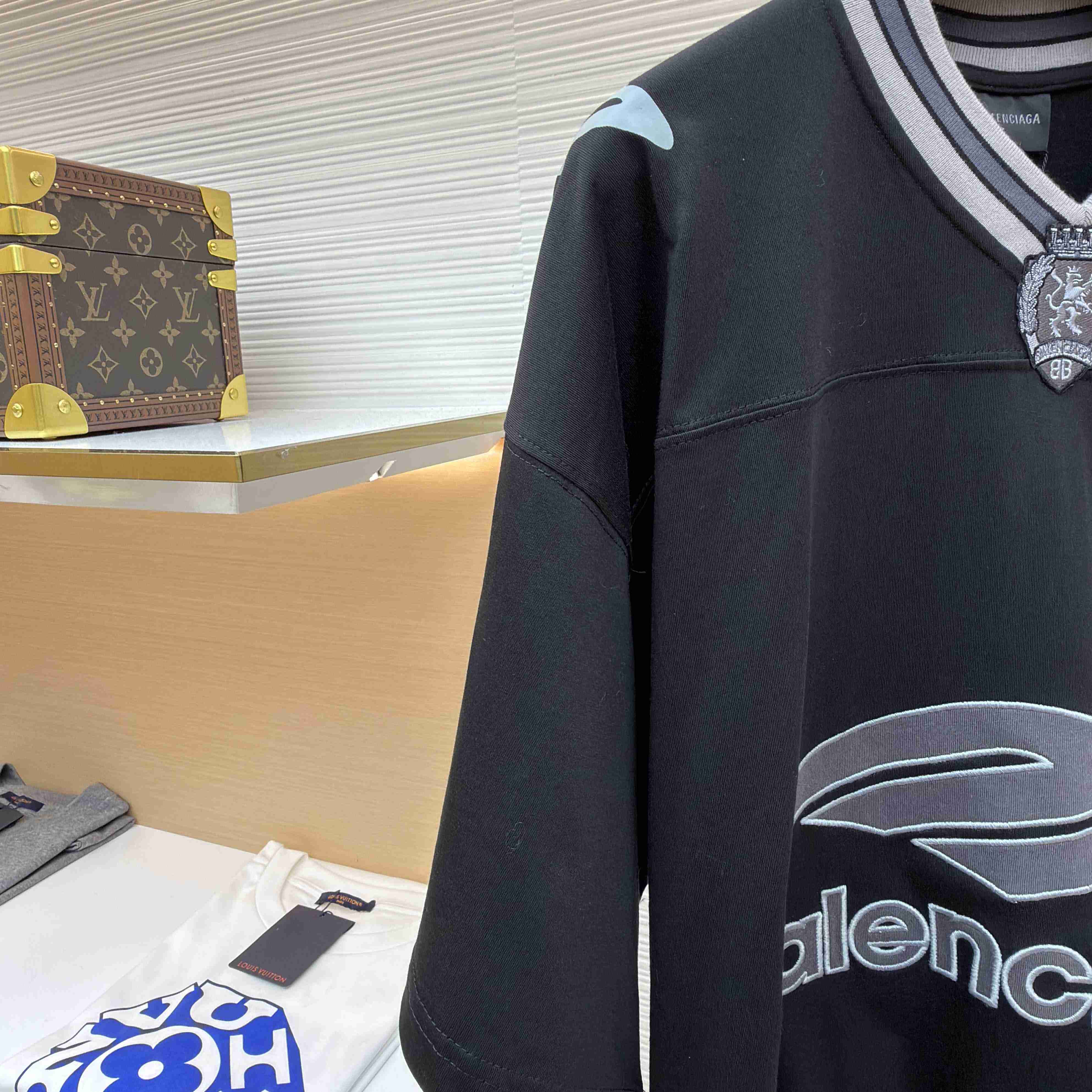 Balenciaga B Football V-Neck T-Shirt Oversized In Black - DesignerGu