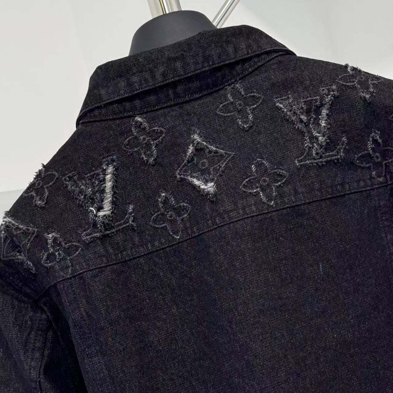 Louis Vuitton Monogram Destroy Denim Trucker Jacket - DesignerGu