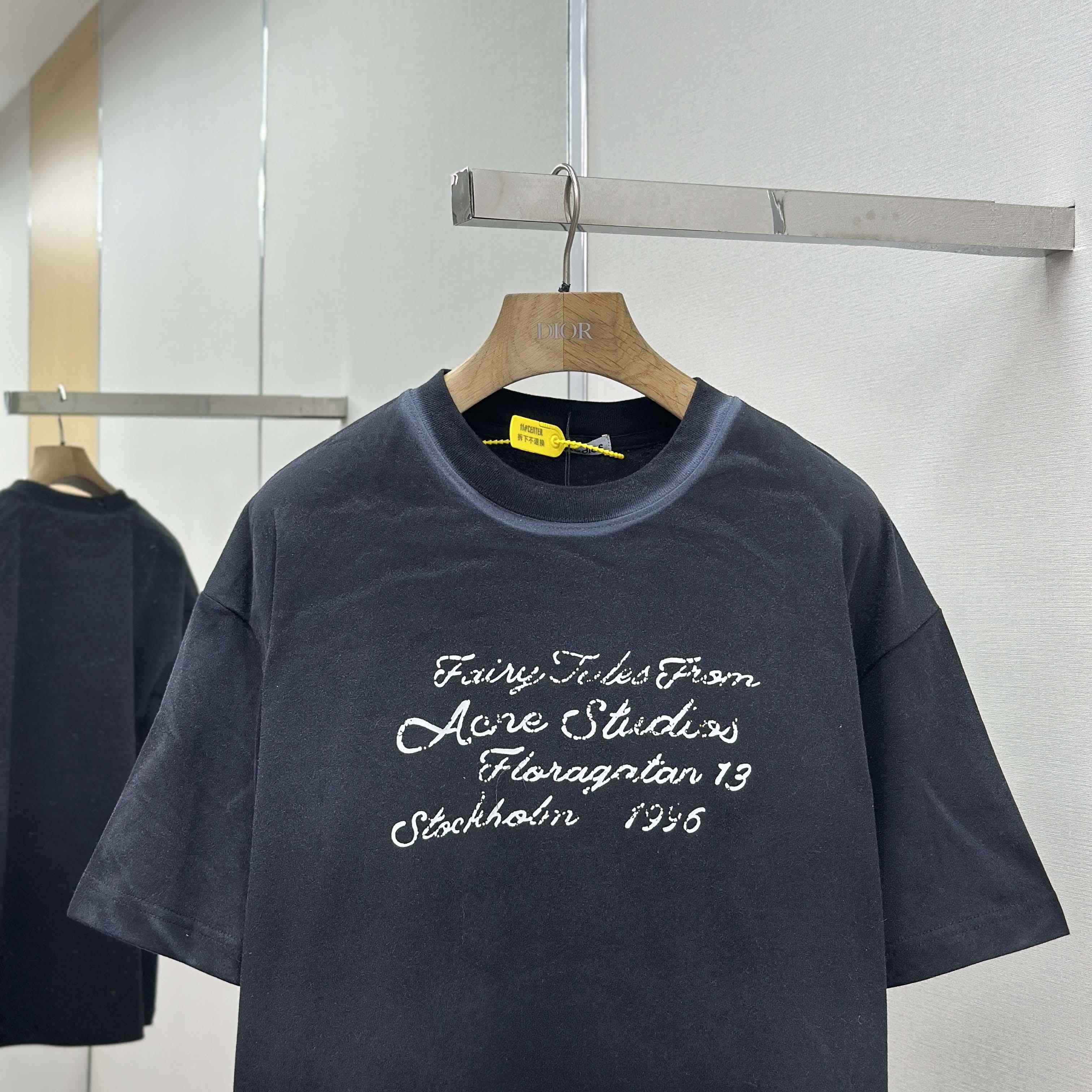 Acne Studios Logo T-shirt  - DesignerGu