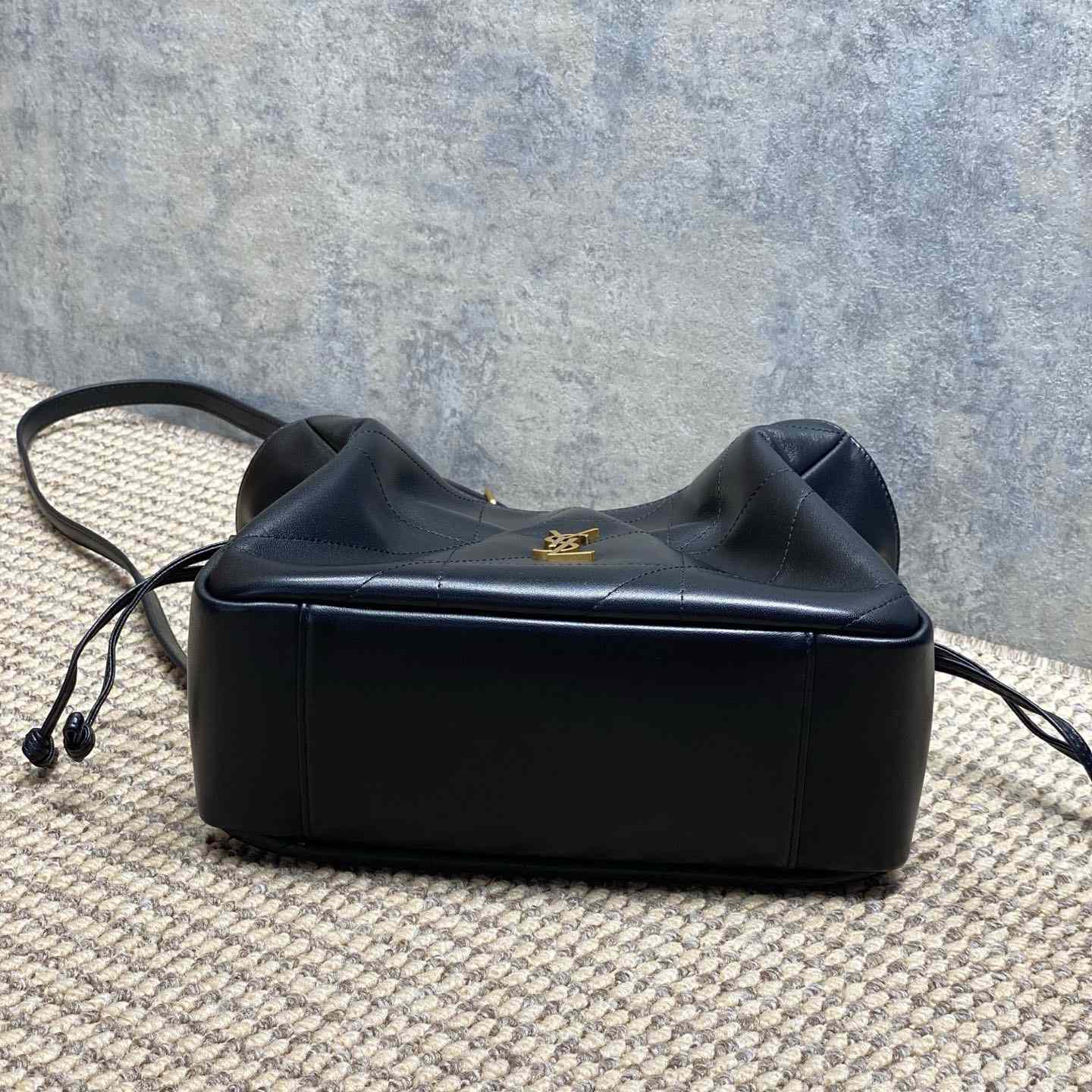 Saint Laurent Jamie Shoulder Pouch In Lambskin - DesignerGu