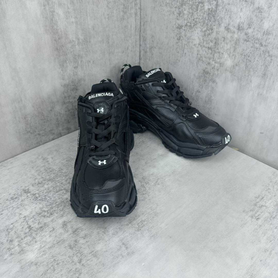 Balenciaga Runner Sneakers - DesignerGu