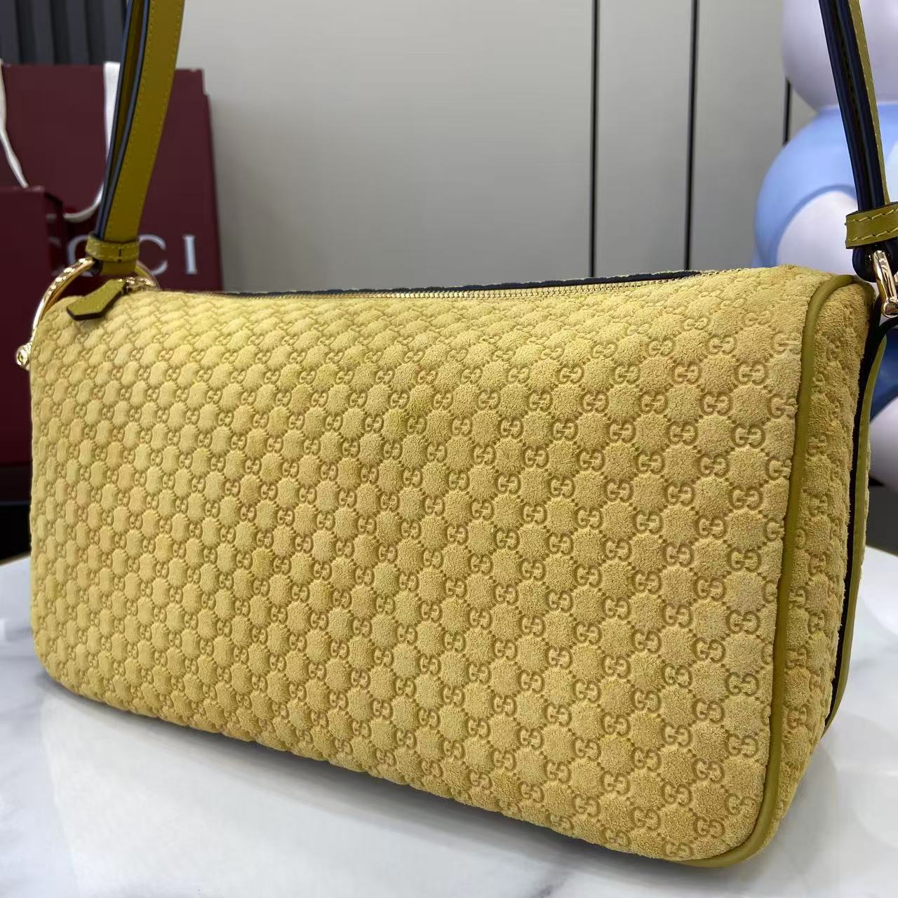 Gucci Half Horsebit Medium Shoulder Bag - DesignerGu