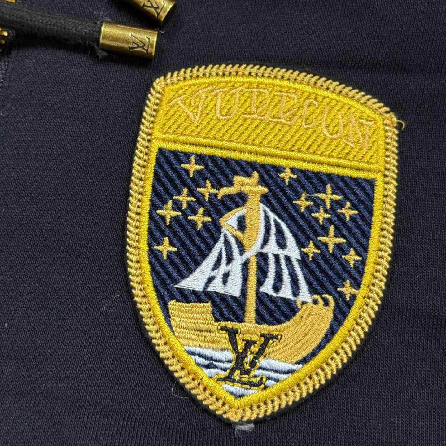 Louis Vuitton Reversible Fleece Gilet - DesignerGu