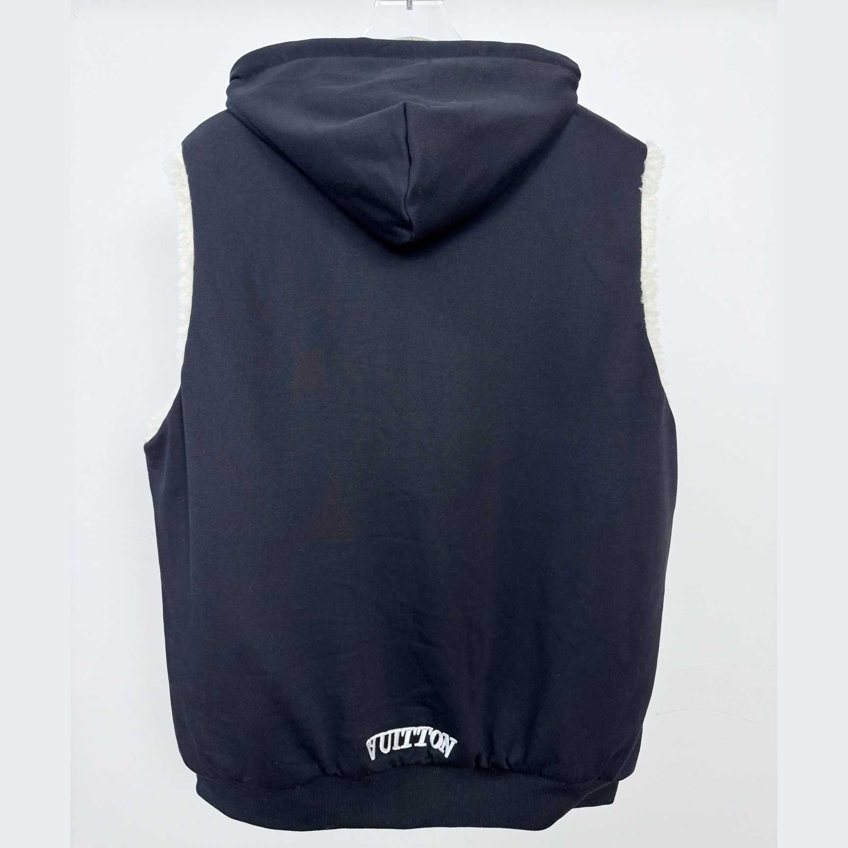 Louis Vuitton Reversible Fleece Gilet - DesignerGu