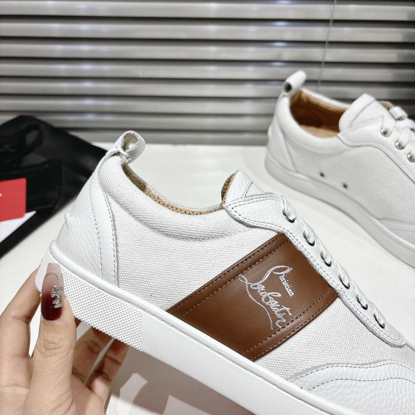 Christian Louboutin Retero Sneakers - DesignerGu