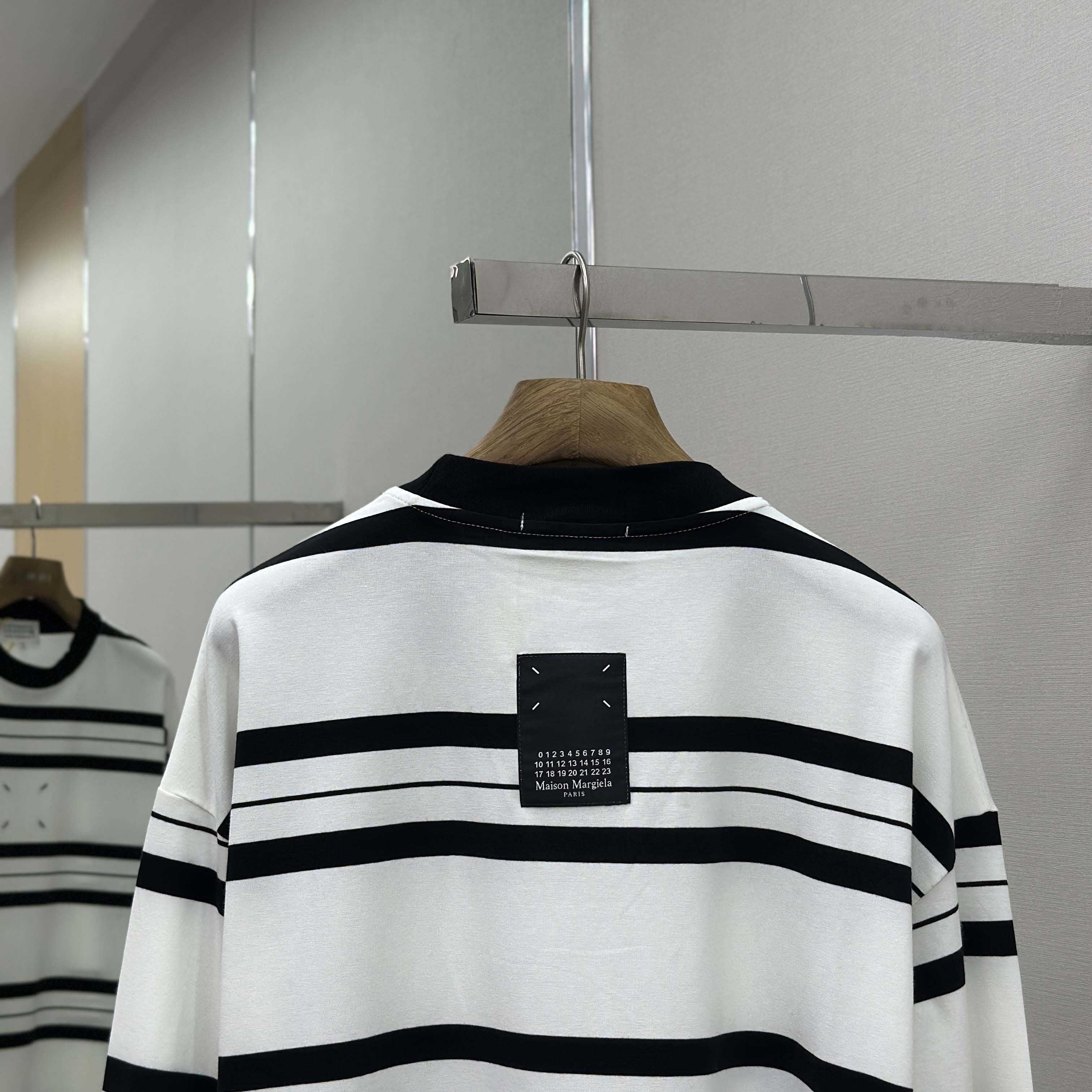Maison Margiela Striped Long-sleeved - DesignerGu