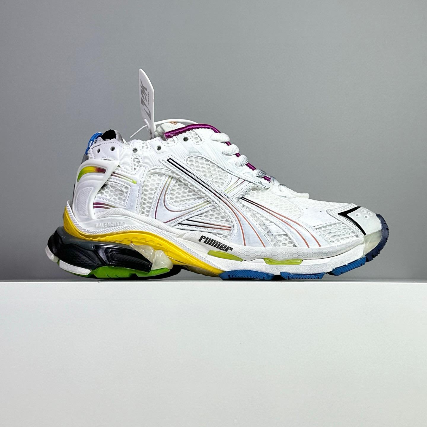 Balenciaga Runner Sneaker In White - DesignerGu