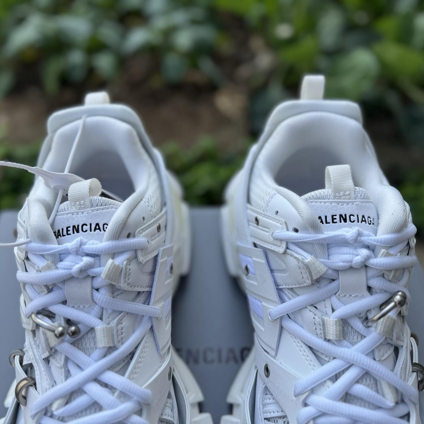 Balenciaga Track piercing Sneaker In White - DesignerGu