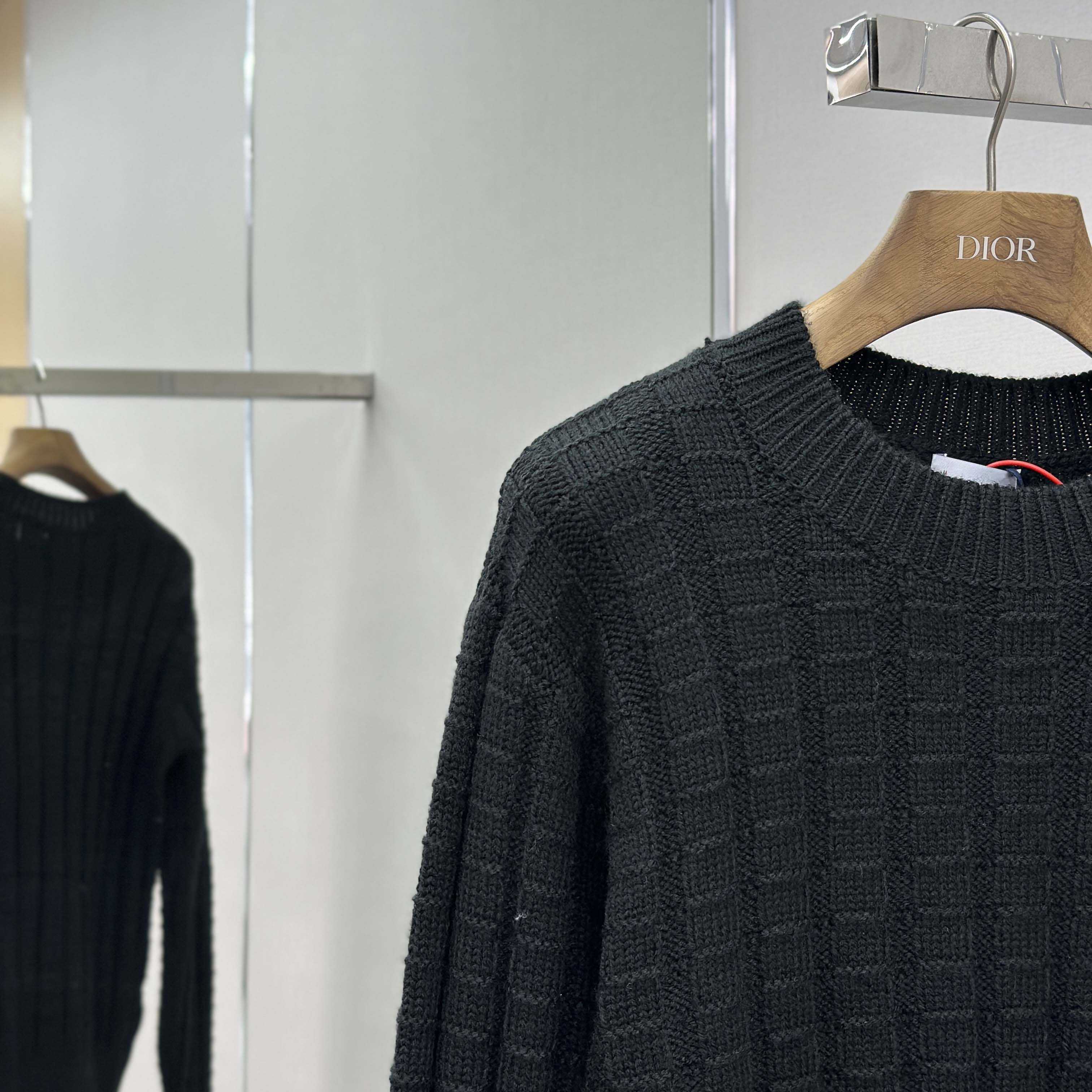 Moncler Wool & Cashmere Jumper - DesignerGu