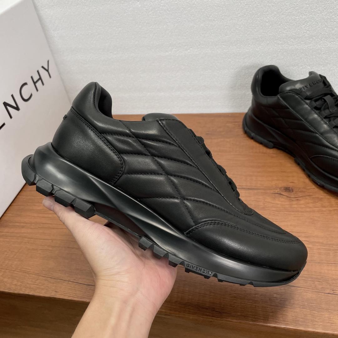 Givenchy Trainers Sneakers In Padded Nylon And Leather - DesignerGu