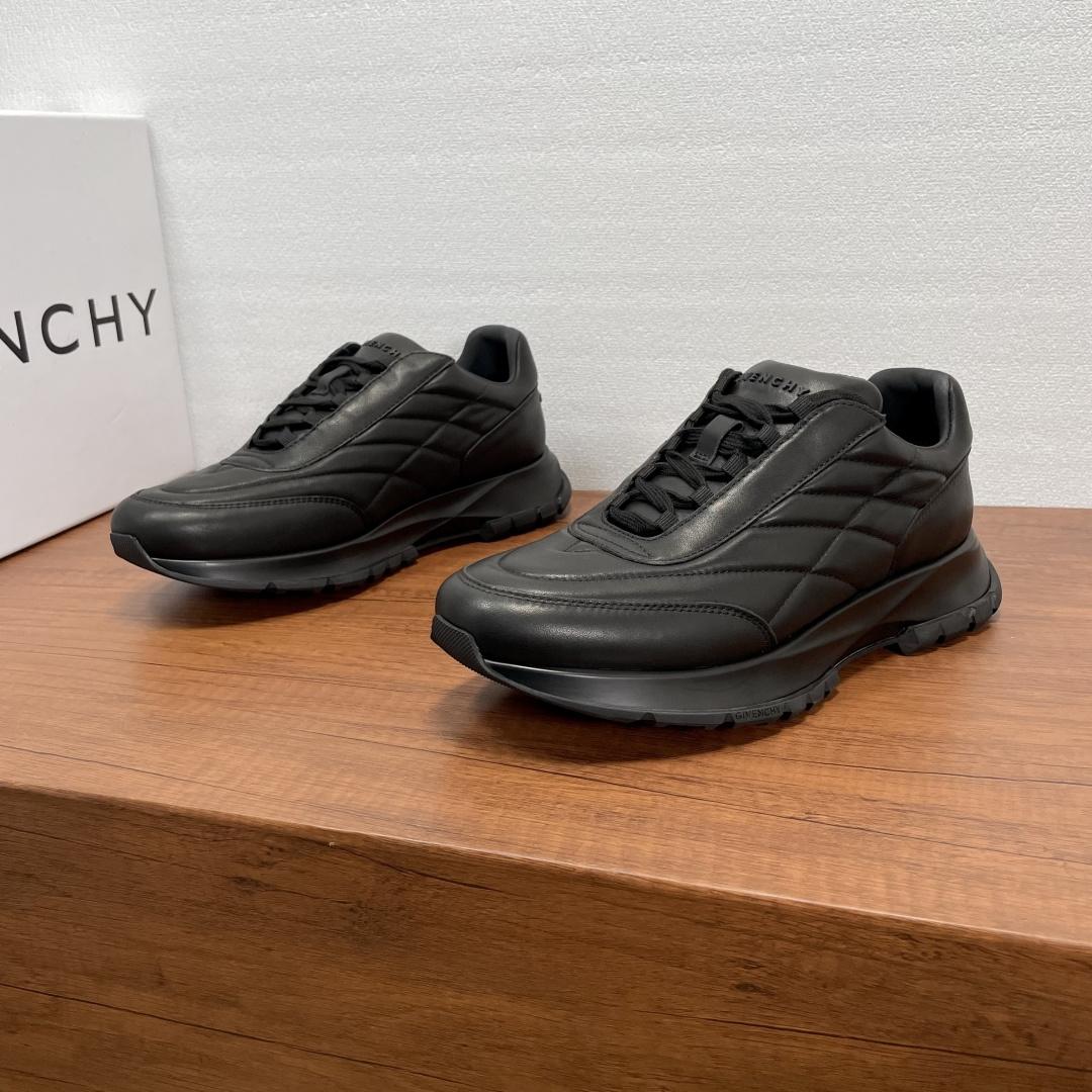 Givenchy Trainers Sneakers In Padded Nylon And Leather - DesignerGu